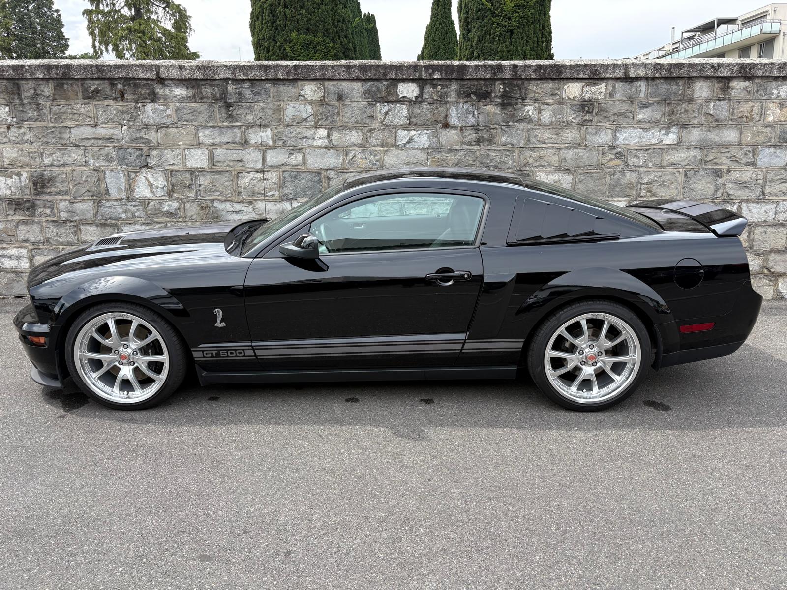 FORD MUSTANG SHELBY GT500