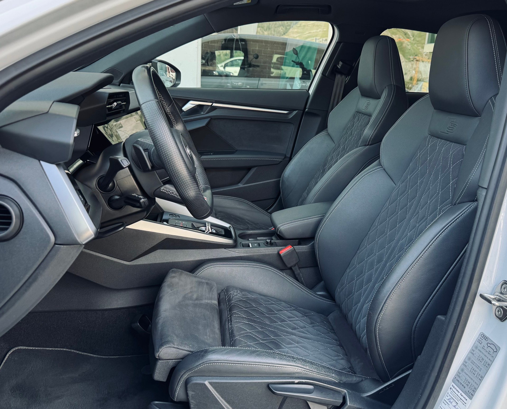 AUDI S3 Sportback 2.0 TFSI quattro S-tronic-image-7