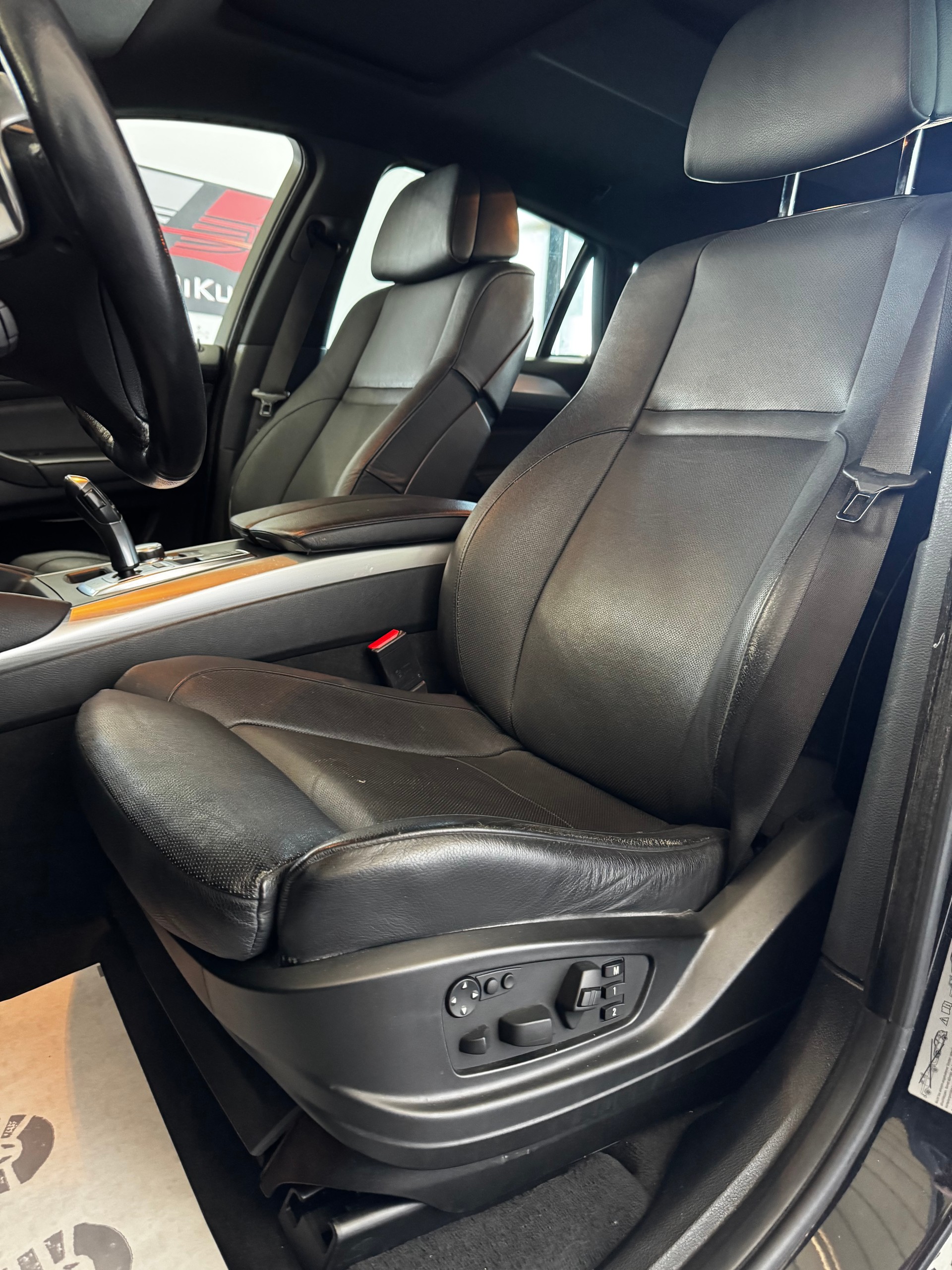 BMW X6 xDrive 35d Steptronic-image-13
