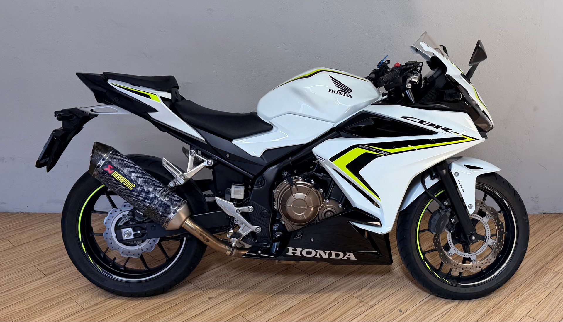 HONDA CBR 500 R ABS (35kW)-showroom-element-1