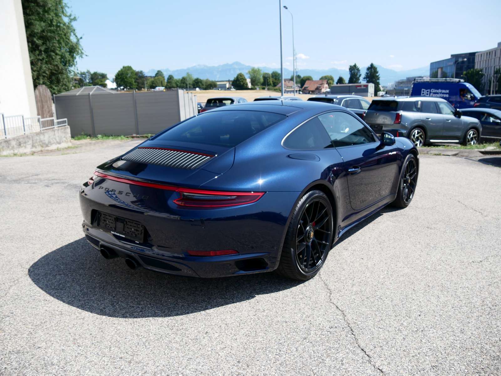 PORSCHE 911 Carrera 4 GTS PDK-image-4