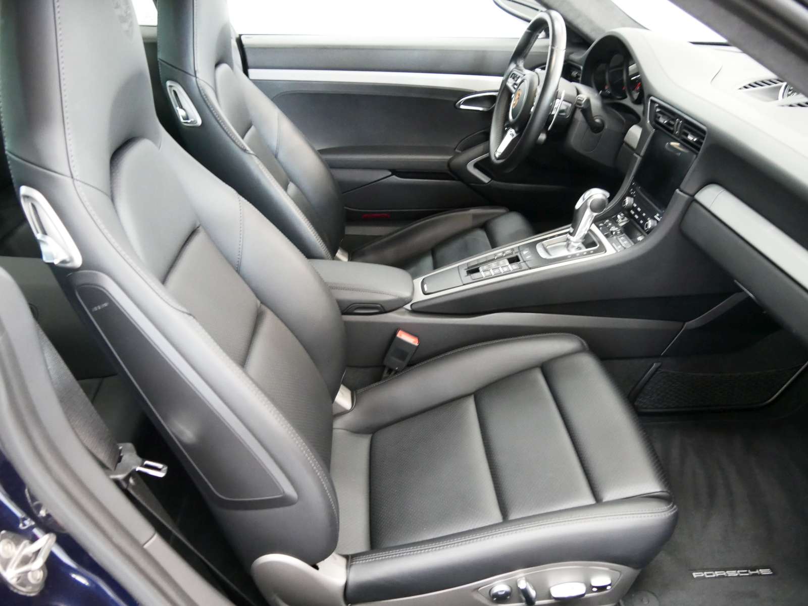 PORSCHE 911 Carrera 4 GTS PDK-image-13