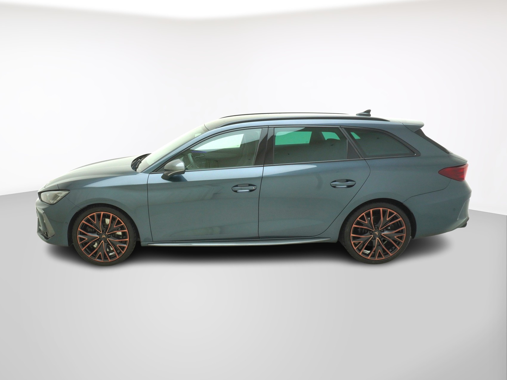 CUPRA Leon ST 2.0 TSI VZ 4Drive DSG-image-1