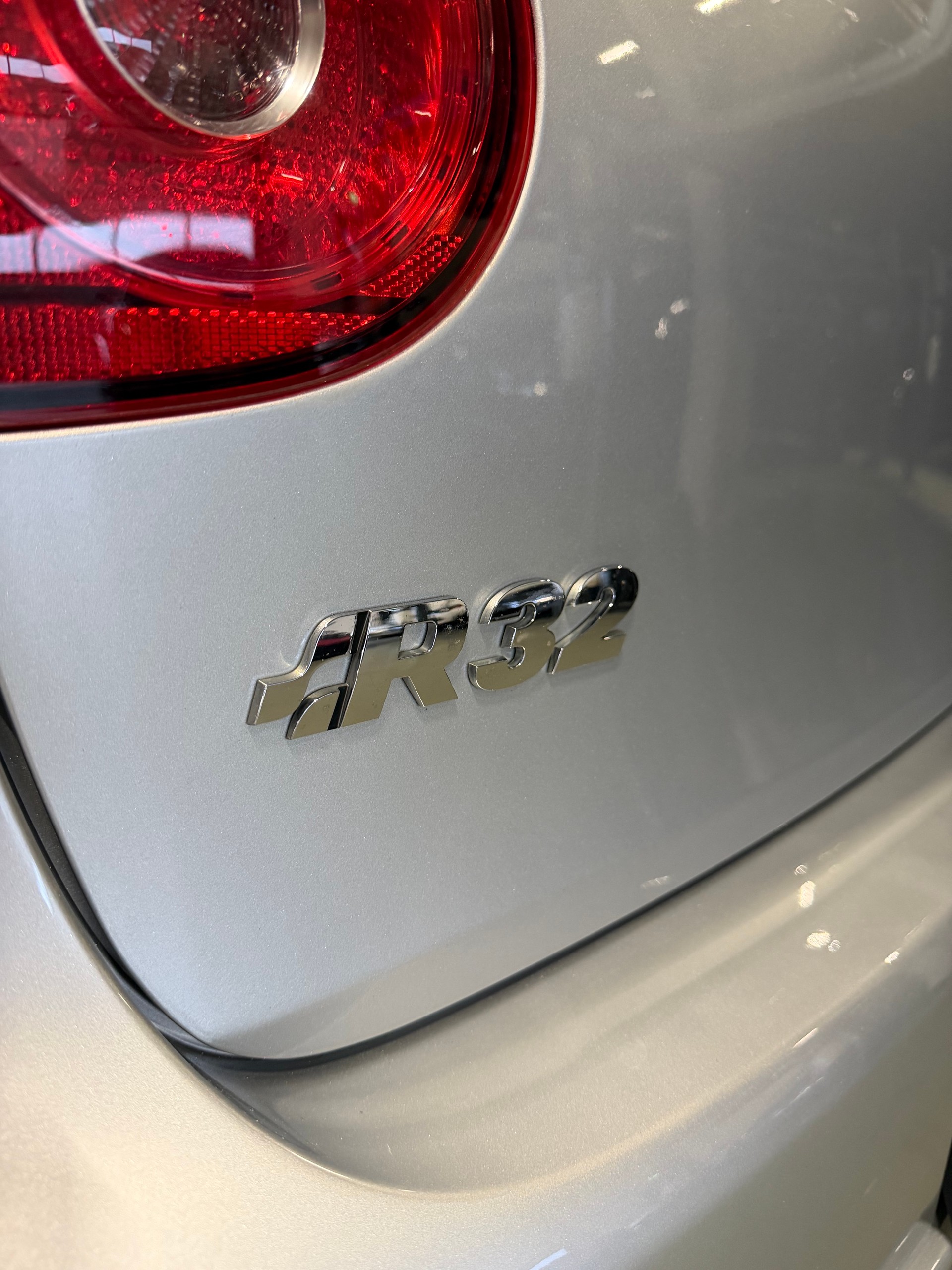VW Golf R32 4Motion DSG-image-5