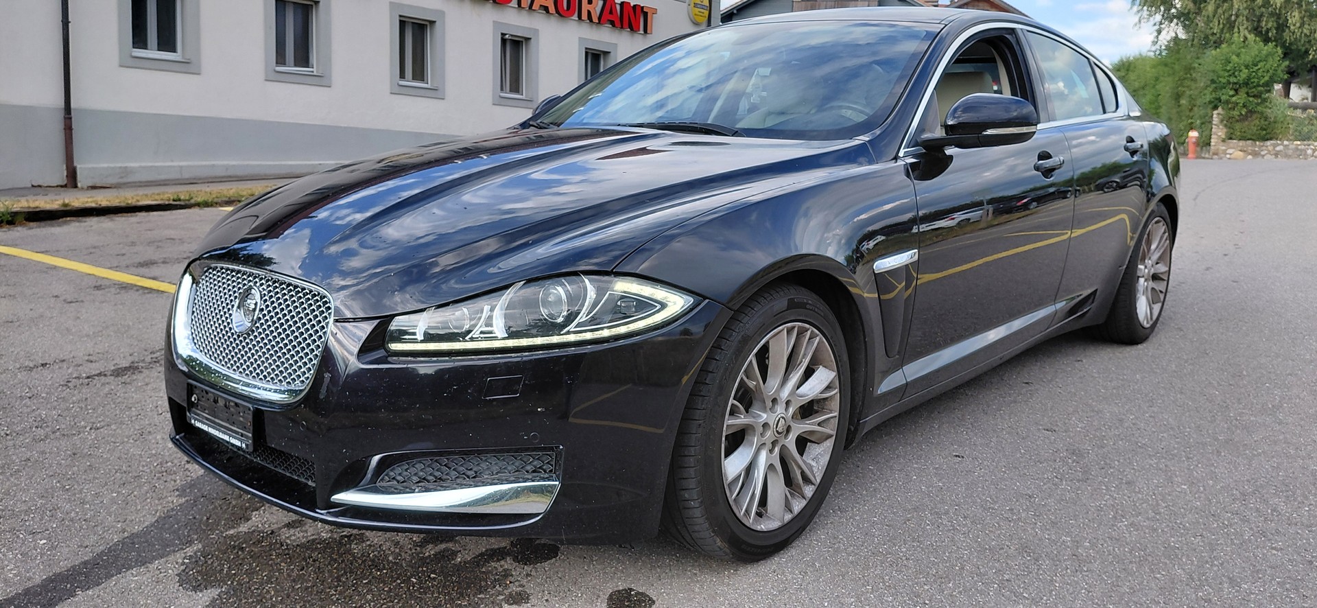 JAGUAR JAGUAR XF 3 0L DIESEL-image-2