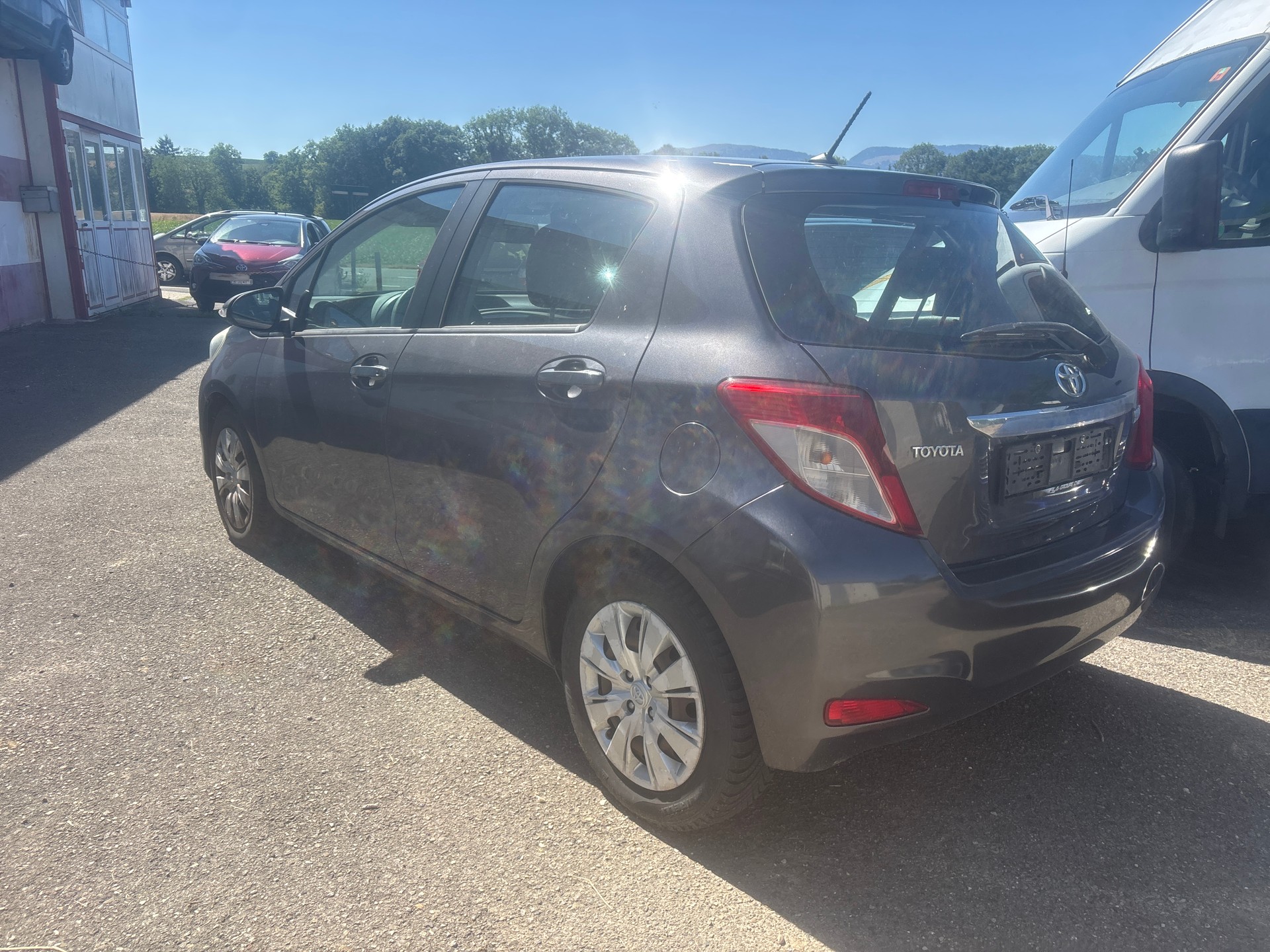 TOYOTA Yaris 1.33 Sol-image-2