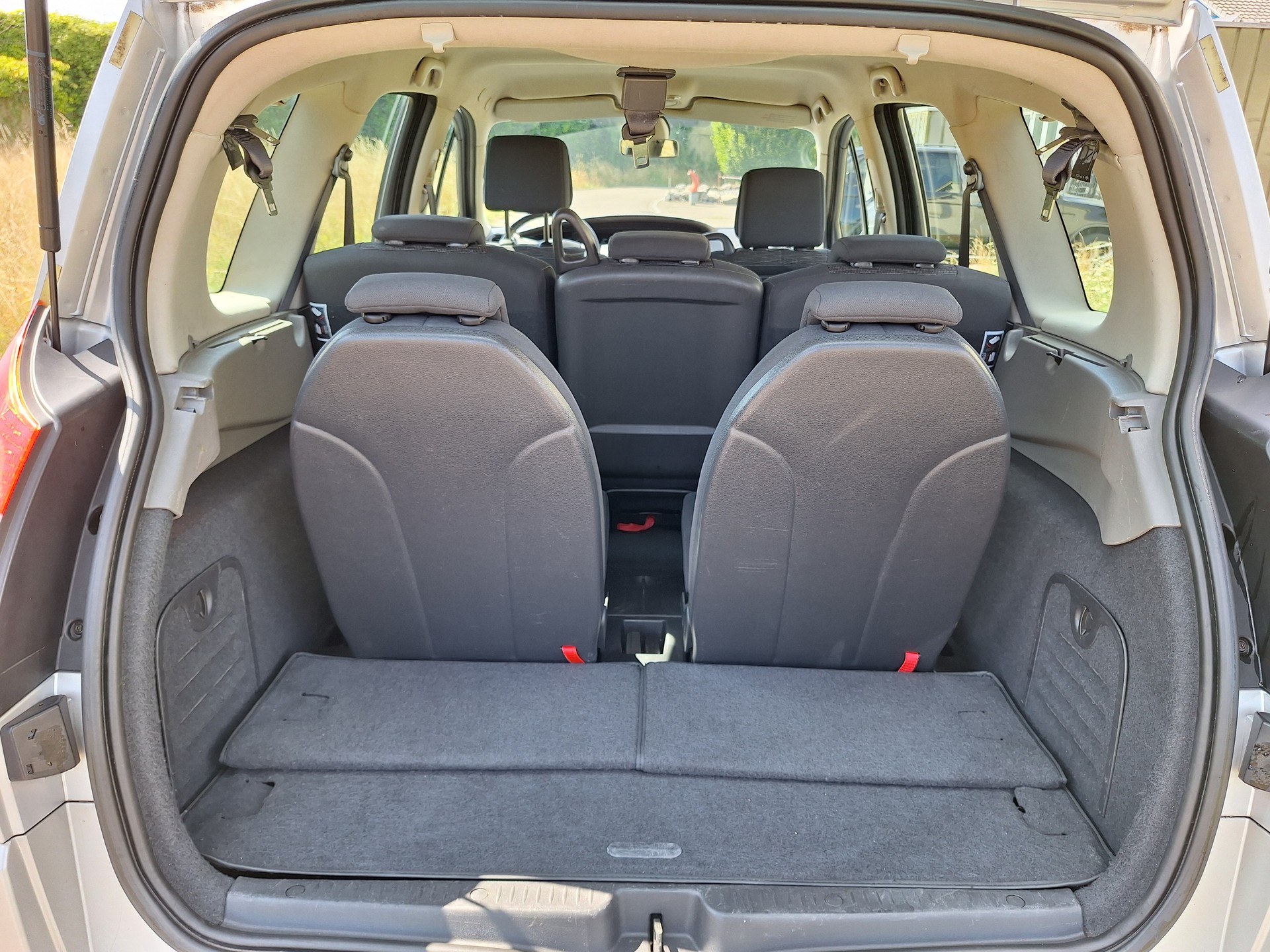 RENAULT SCENIC-image-11