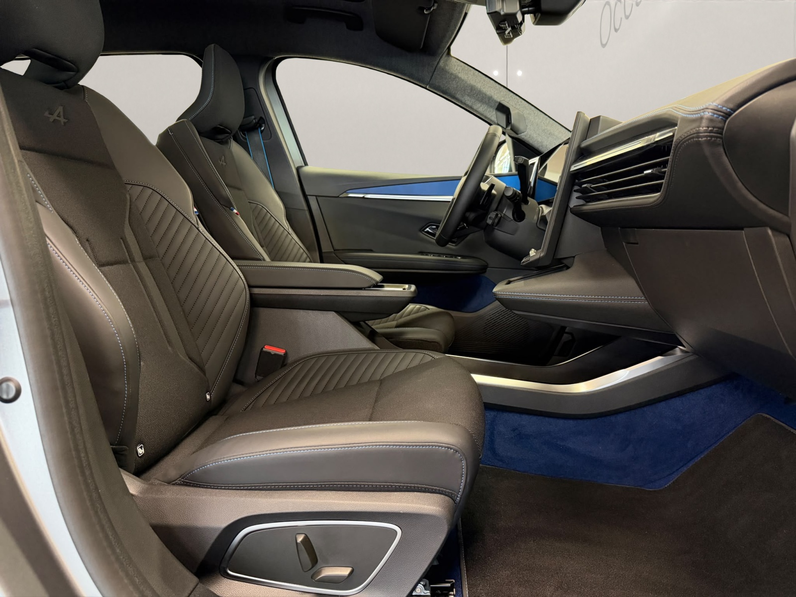 RENAULT Scénic E-Tech esprit Alpine-image-14