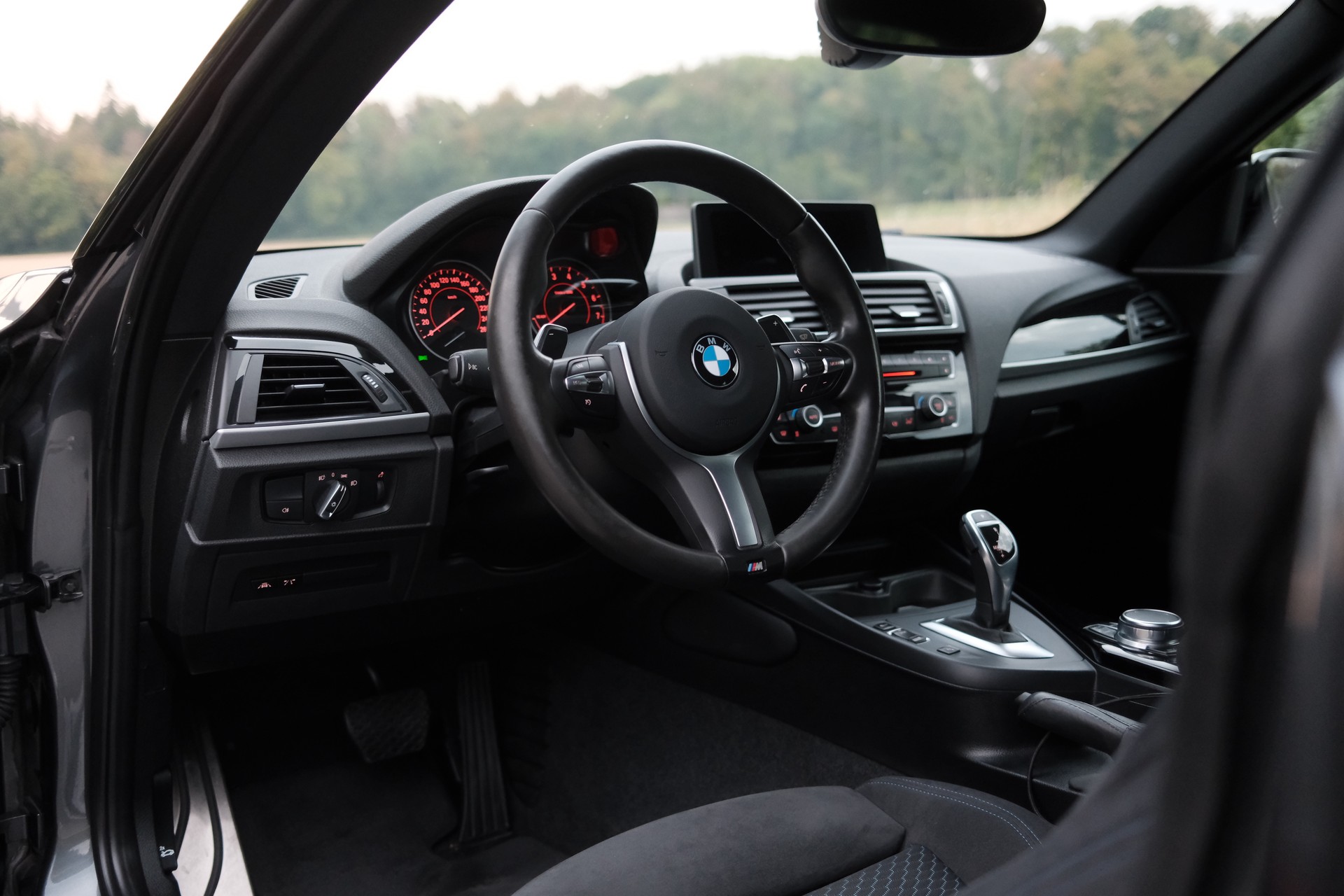 BMW M140i-image-5