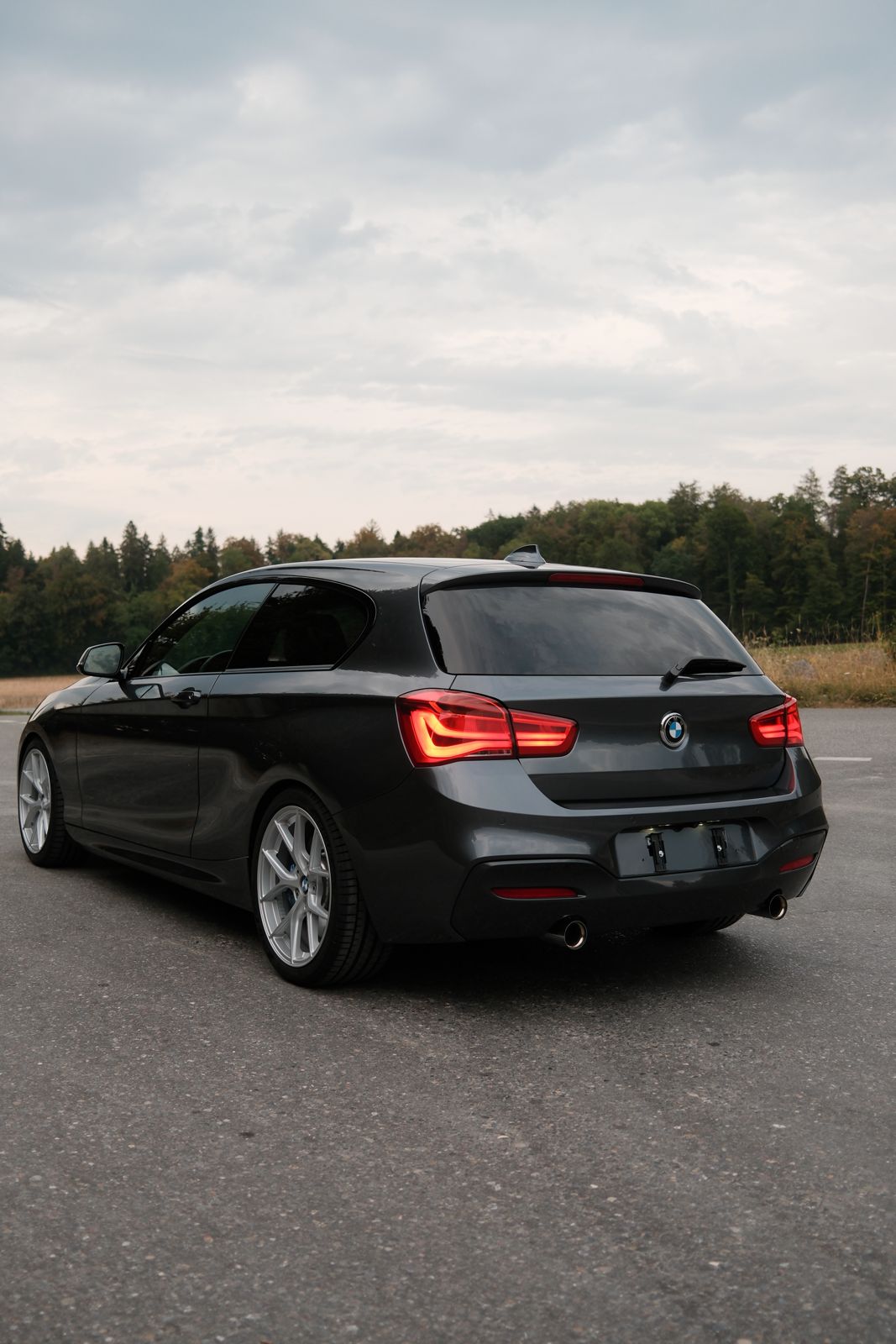 BMW M140i-image-1