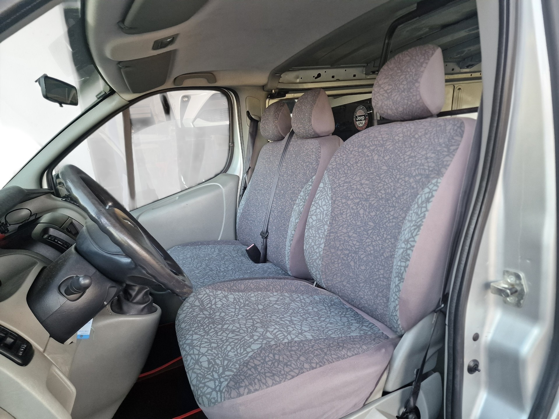 RENAULT Trafic 2.5 dCi 2.9t L1H1 12Mt Gara MFK Neu-image-11