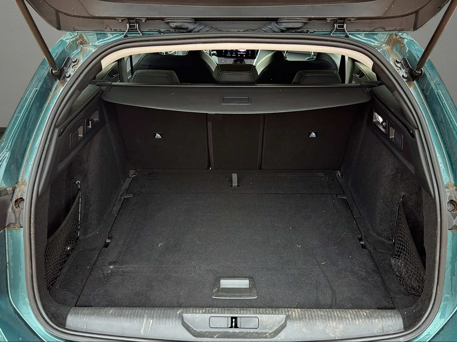 PEUGEOT 308 SW 1.2 Pure Tech Allure Pack EAT8-image-10