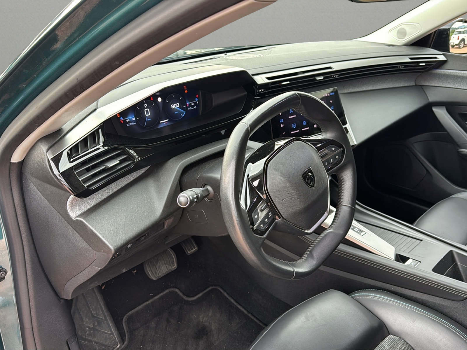 PEUGEOT 308 SW 1.2 Pure Tech Allure Pack EAT8-image-4
