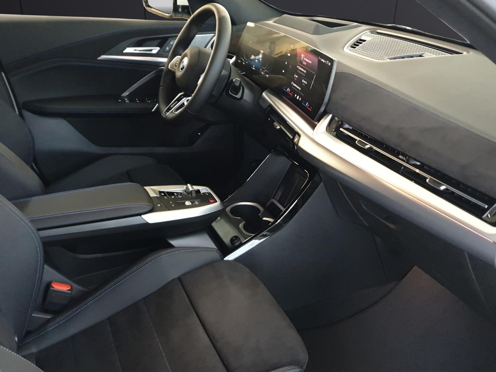 BMW iX2 xDrive30-image-14