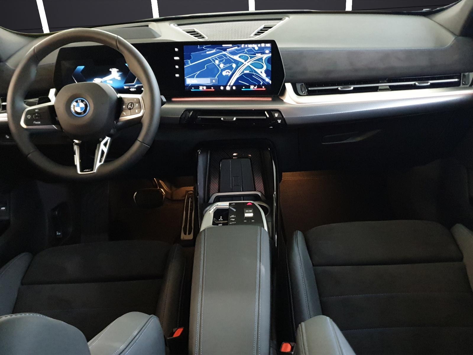 BMW iX2 xDrive30-image-17