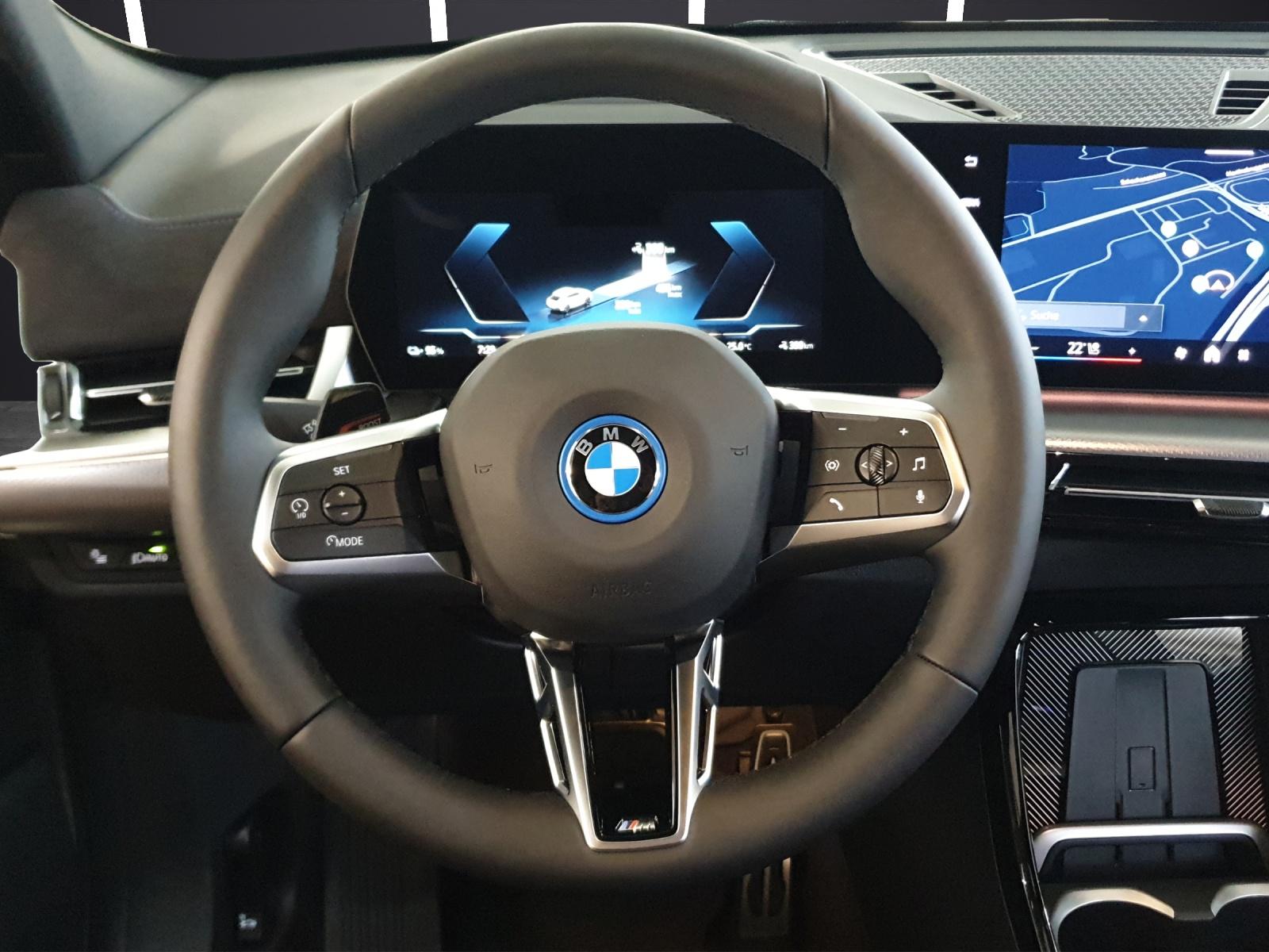 BMW iX2 xDrive30-image-18