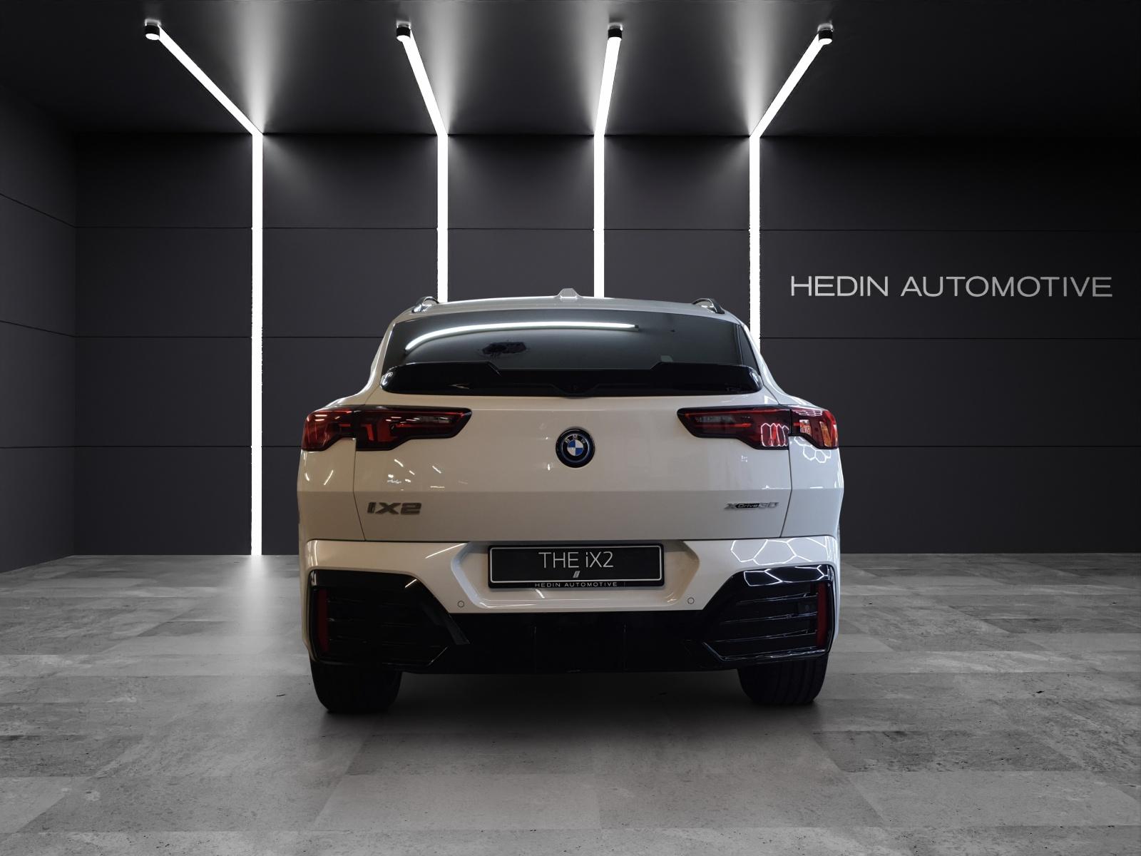 BMW iX2 xDrive30-image-3