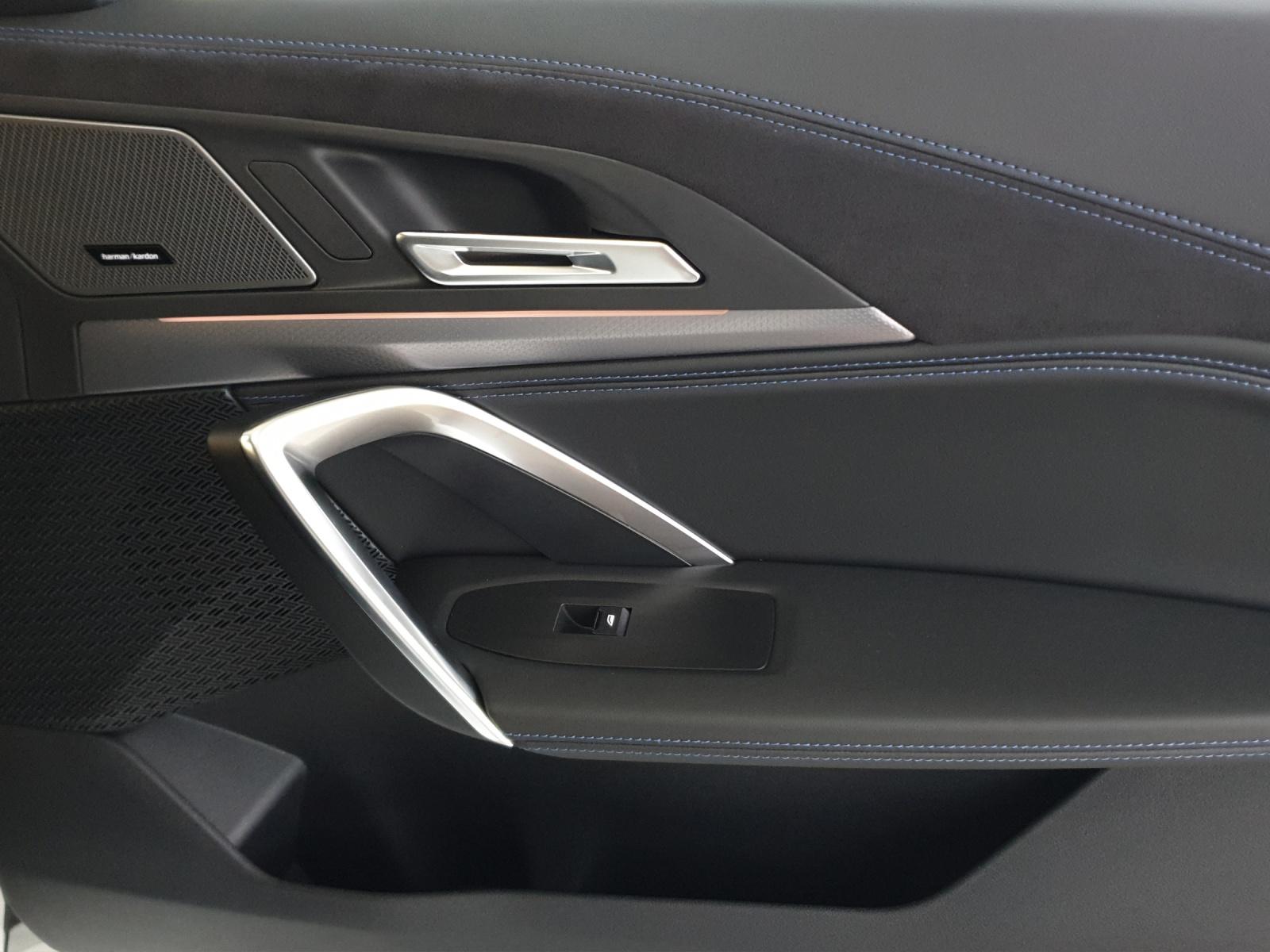 BMW iX2 xDrive30-image-15