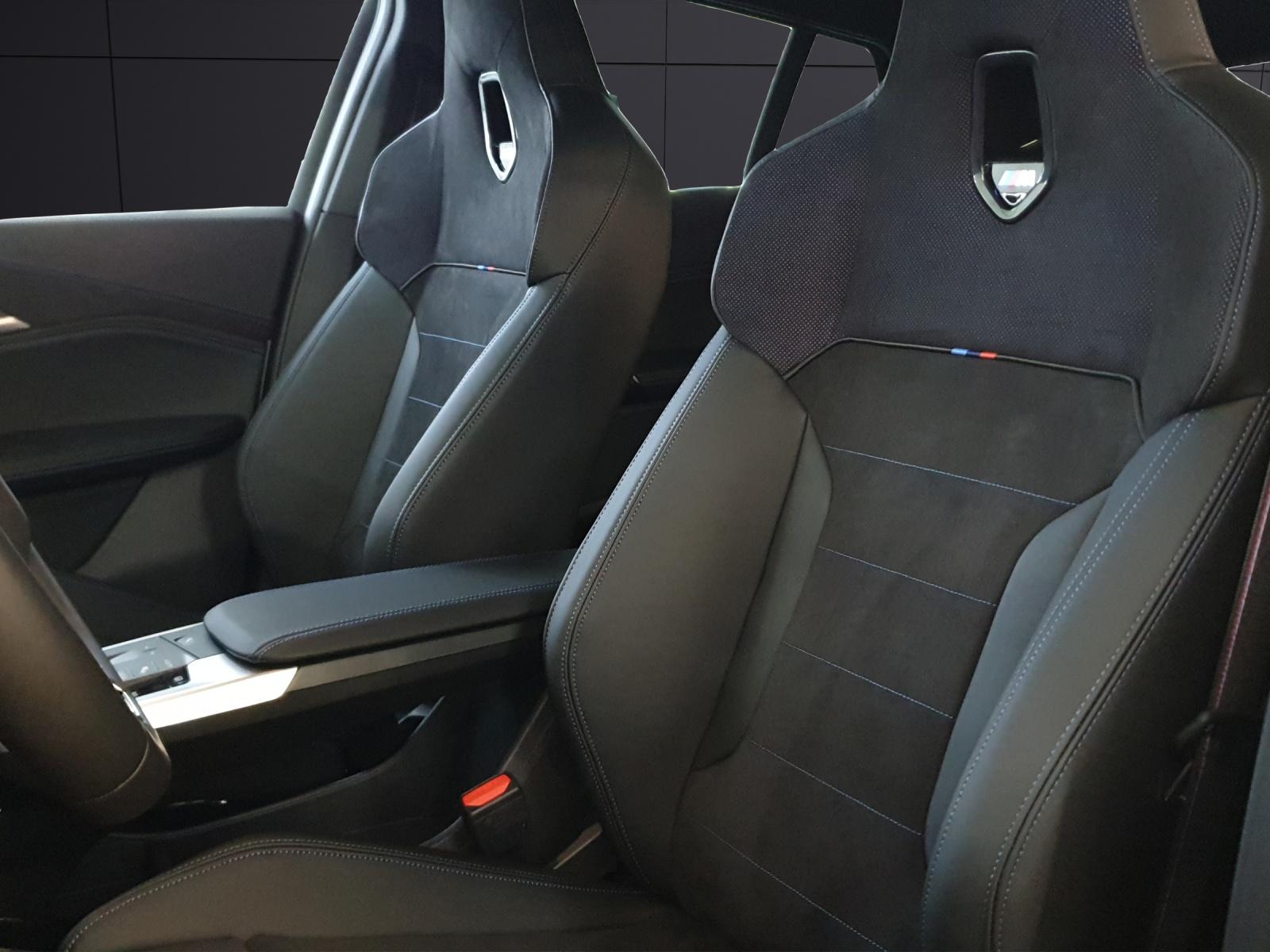BMW iX2 xDrive30-image-10