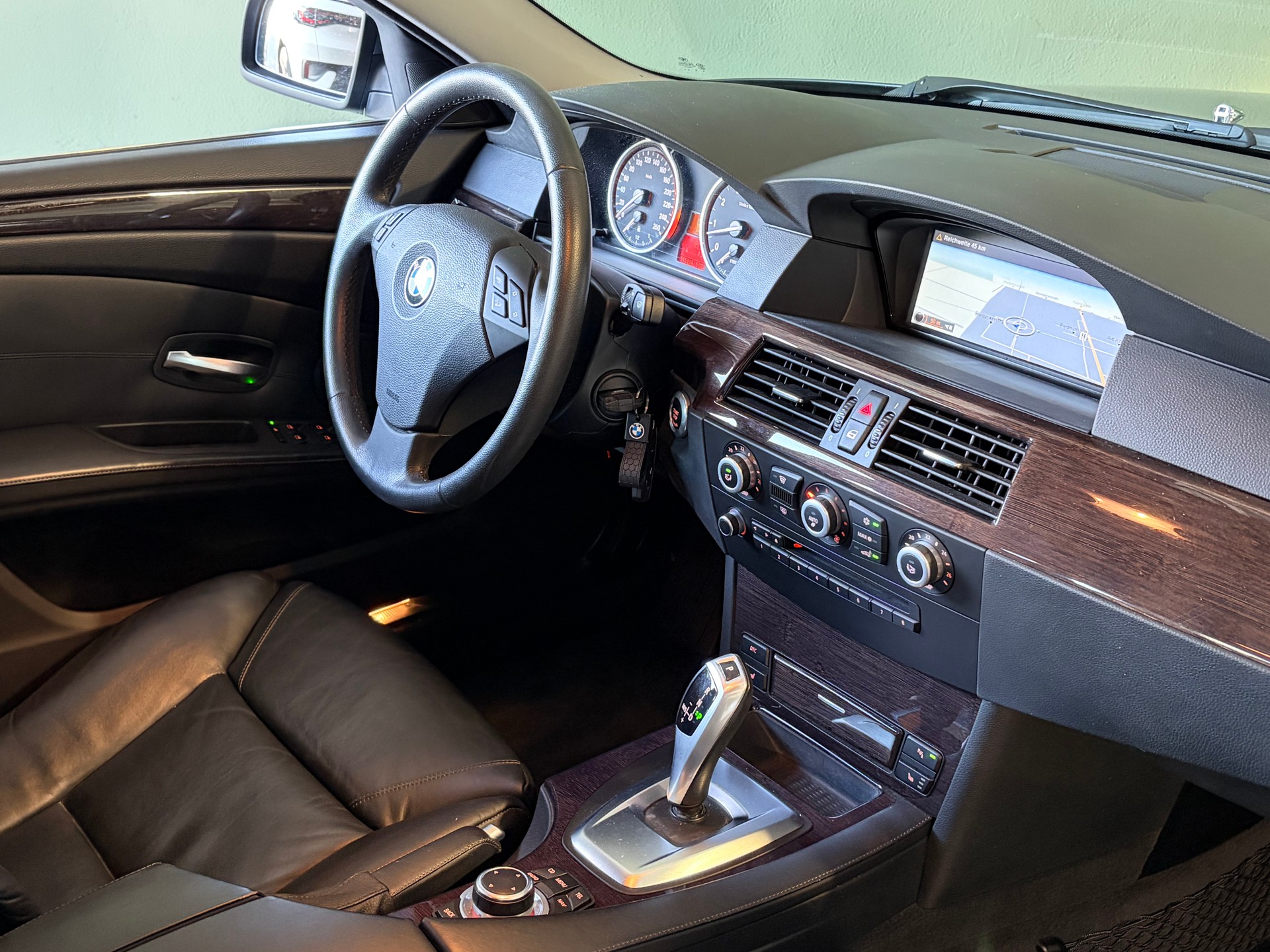 BMW 525xi Touring Steptronic *EDITION*Ab MFK*-image-9