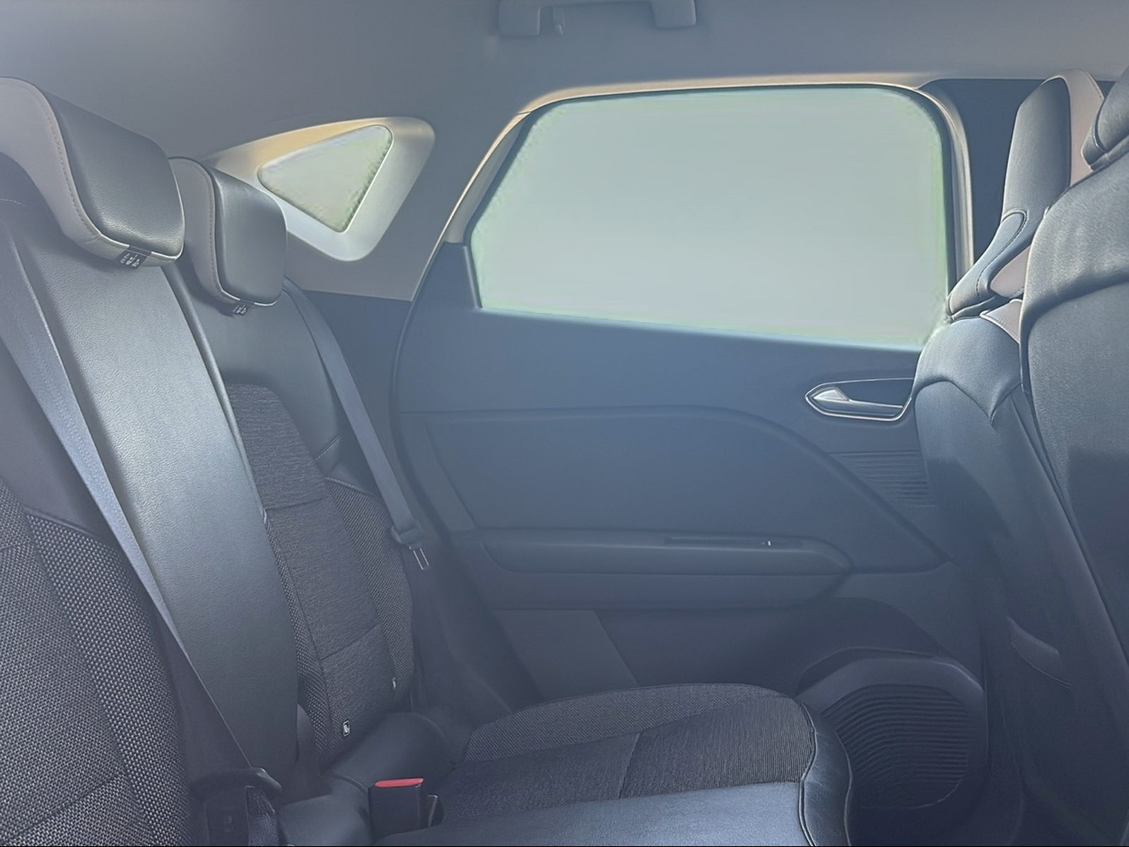 RENAULT Captur 1.0 TCe Intens-image-9