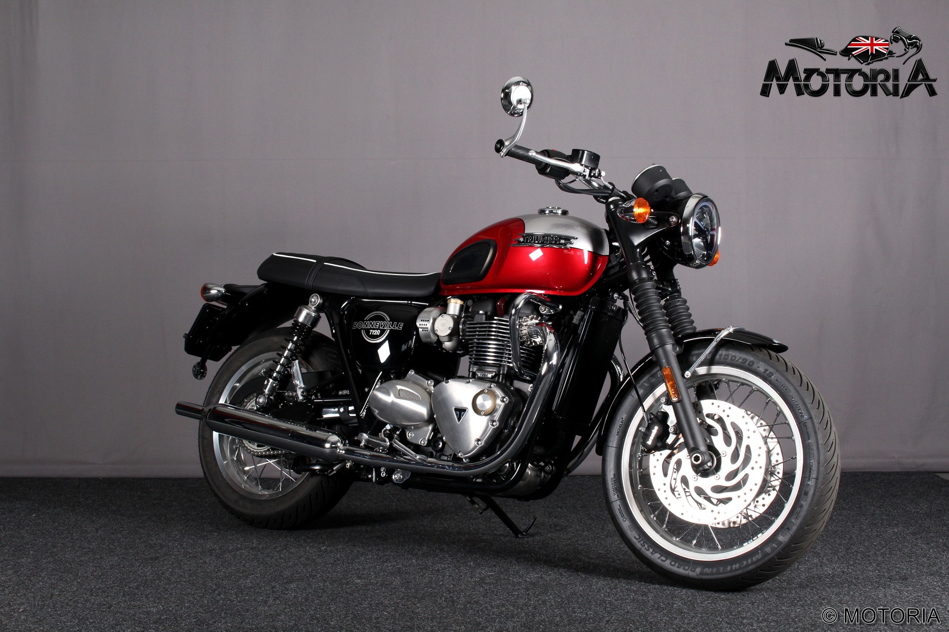 TRIUMPH Bonneville T120