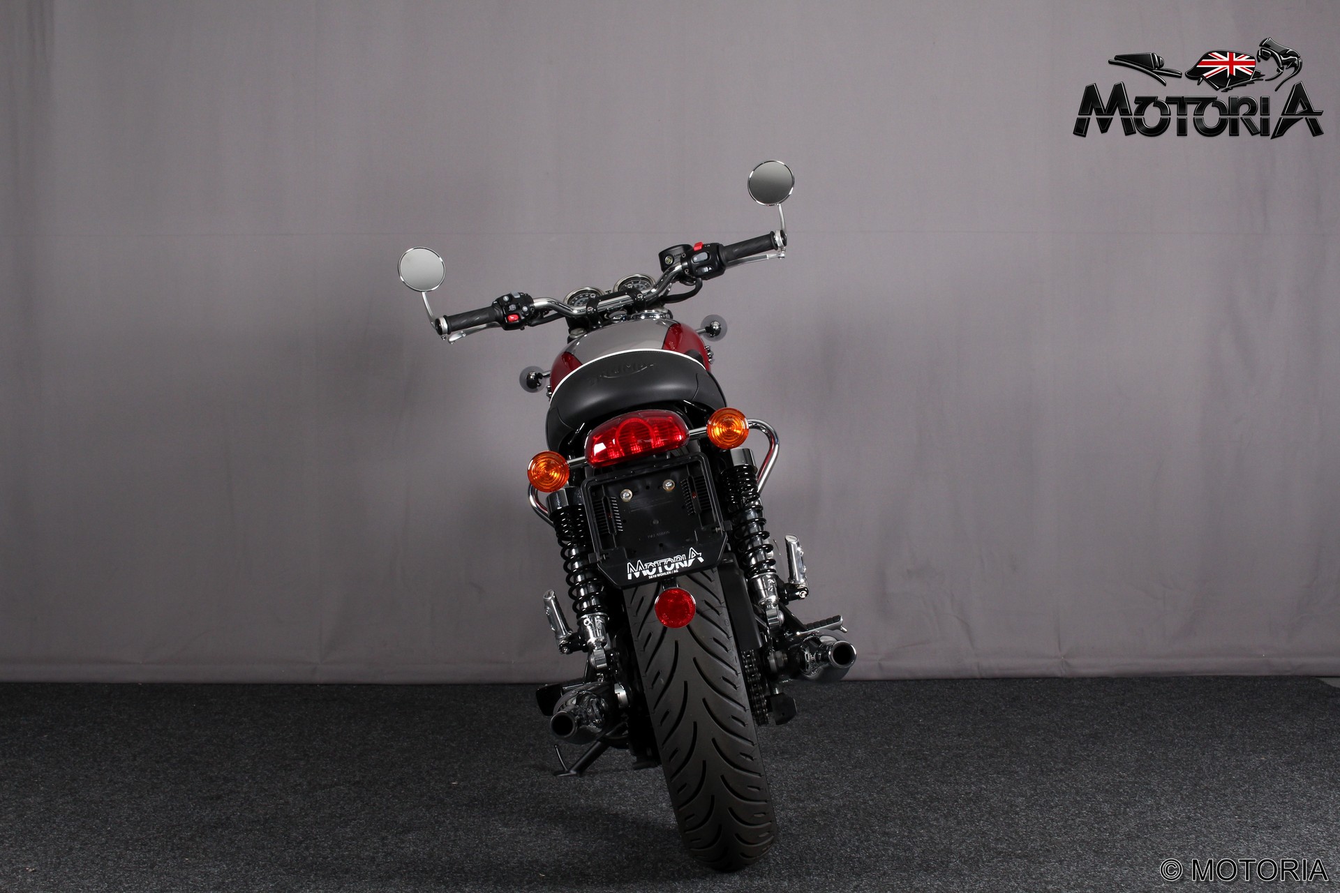 TRIUMPH Bonneville T120-showroom-element-3