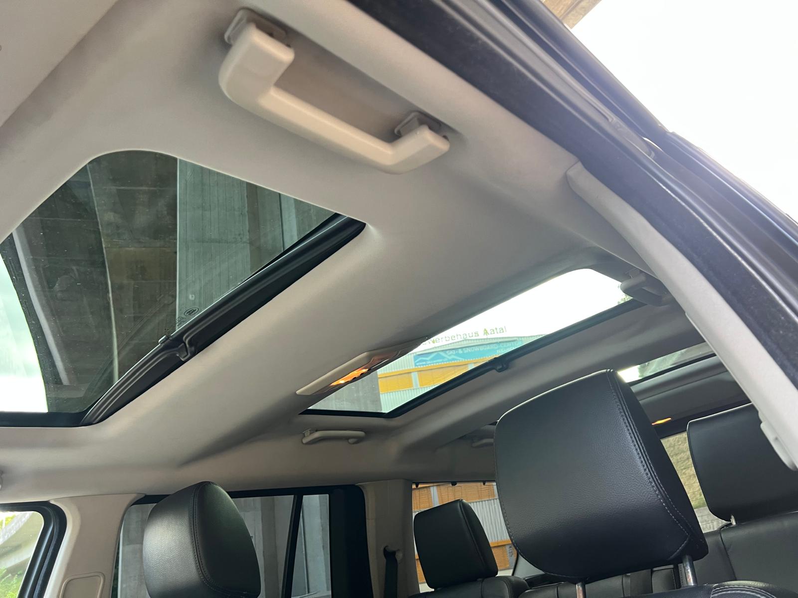 LAND ROVER Discovery 3.0 SDV6 SE Automatic-image-12