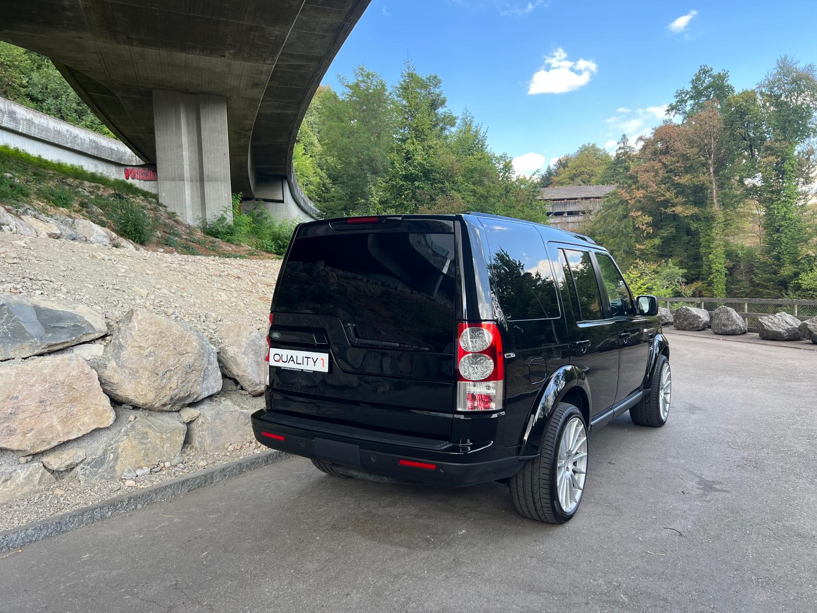 LAND ROVER Discovery 3.0 SDV6 SE Automatic-image-4