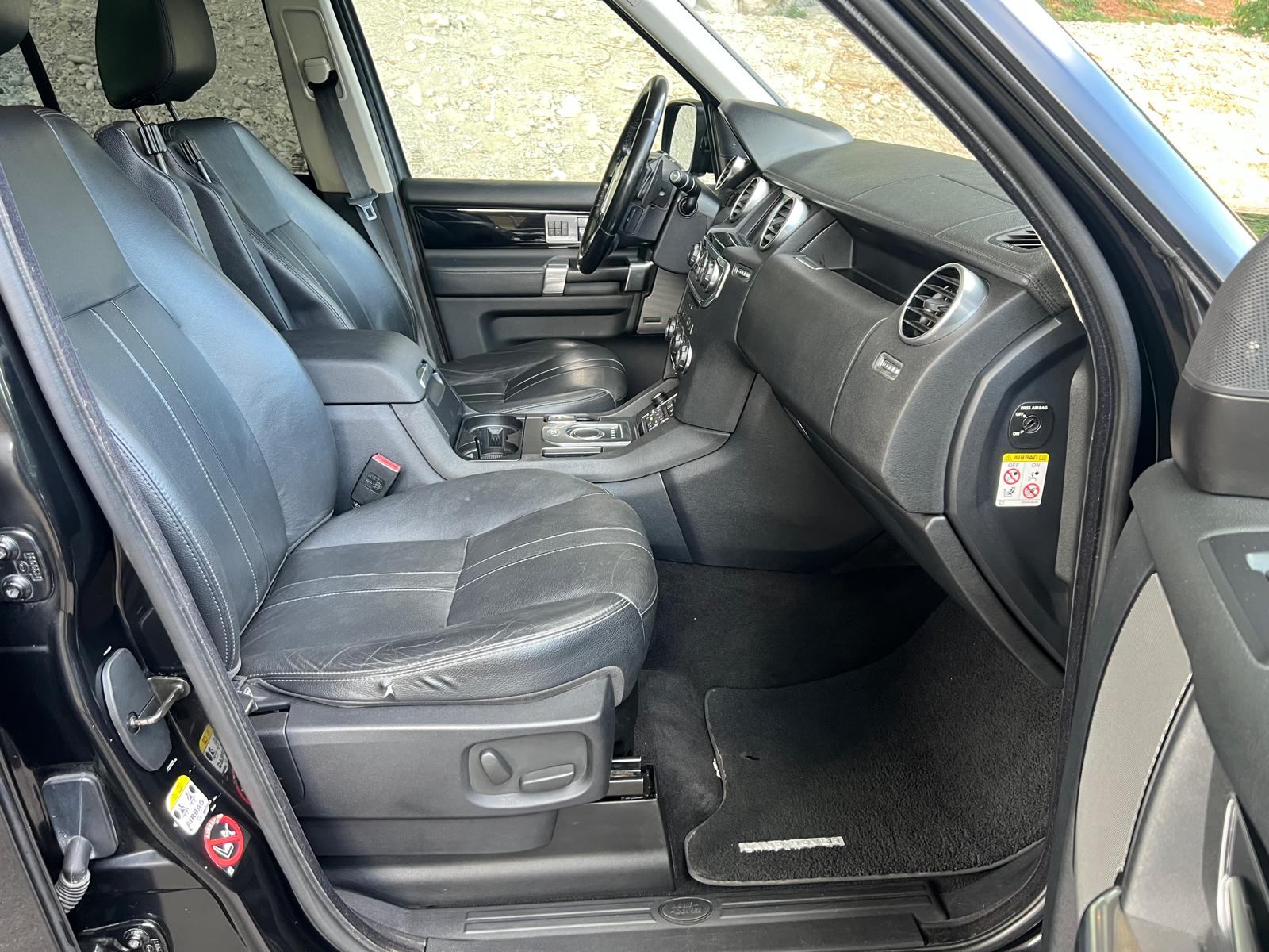 LAND ROVER Discovery 3.0 SDV6 SE Automatic-image-10
