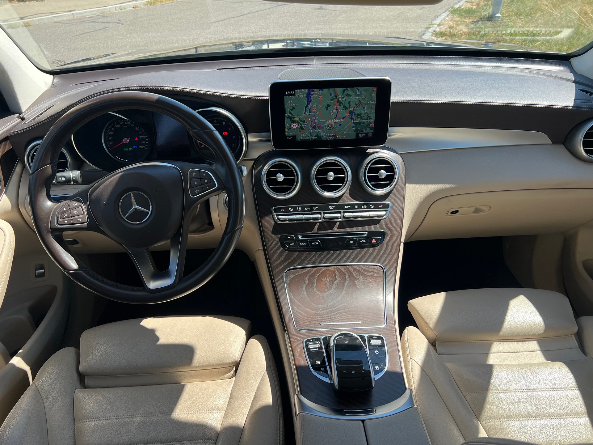 MERCEDES-BENZ GLC Coupé 350 e AMG Line 4Matic- 360°-Kamera-7G-Tronic-image-16
