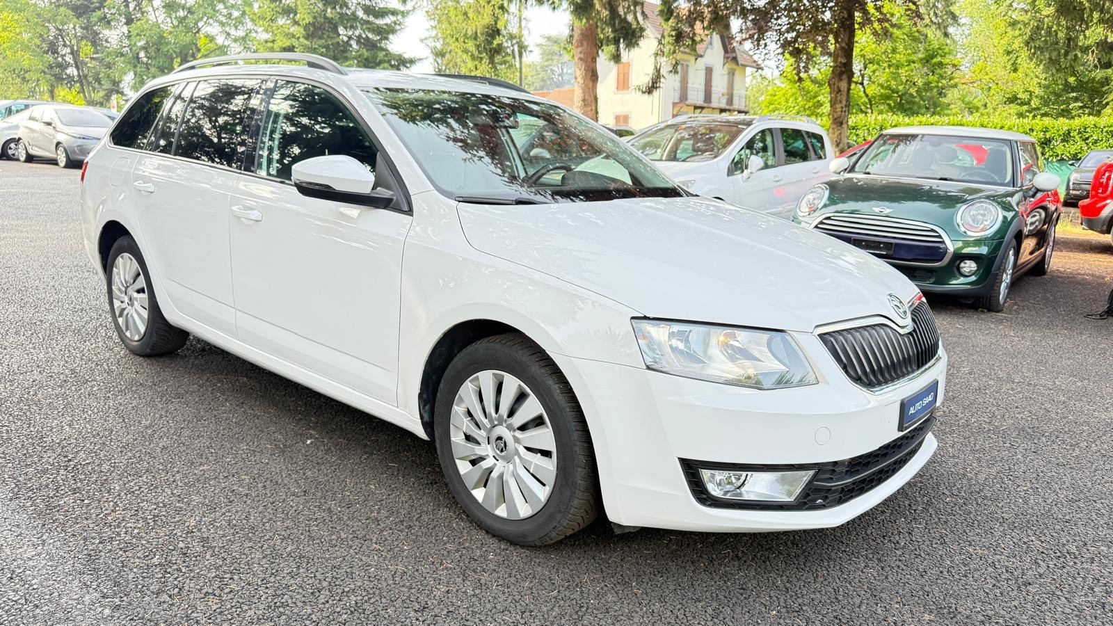 SKODA Octavia Combi 2.0 TDI L&K 4x4 DSG-image-1
