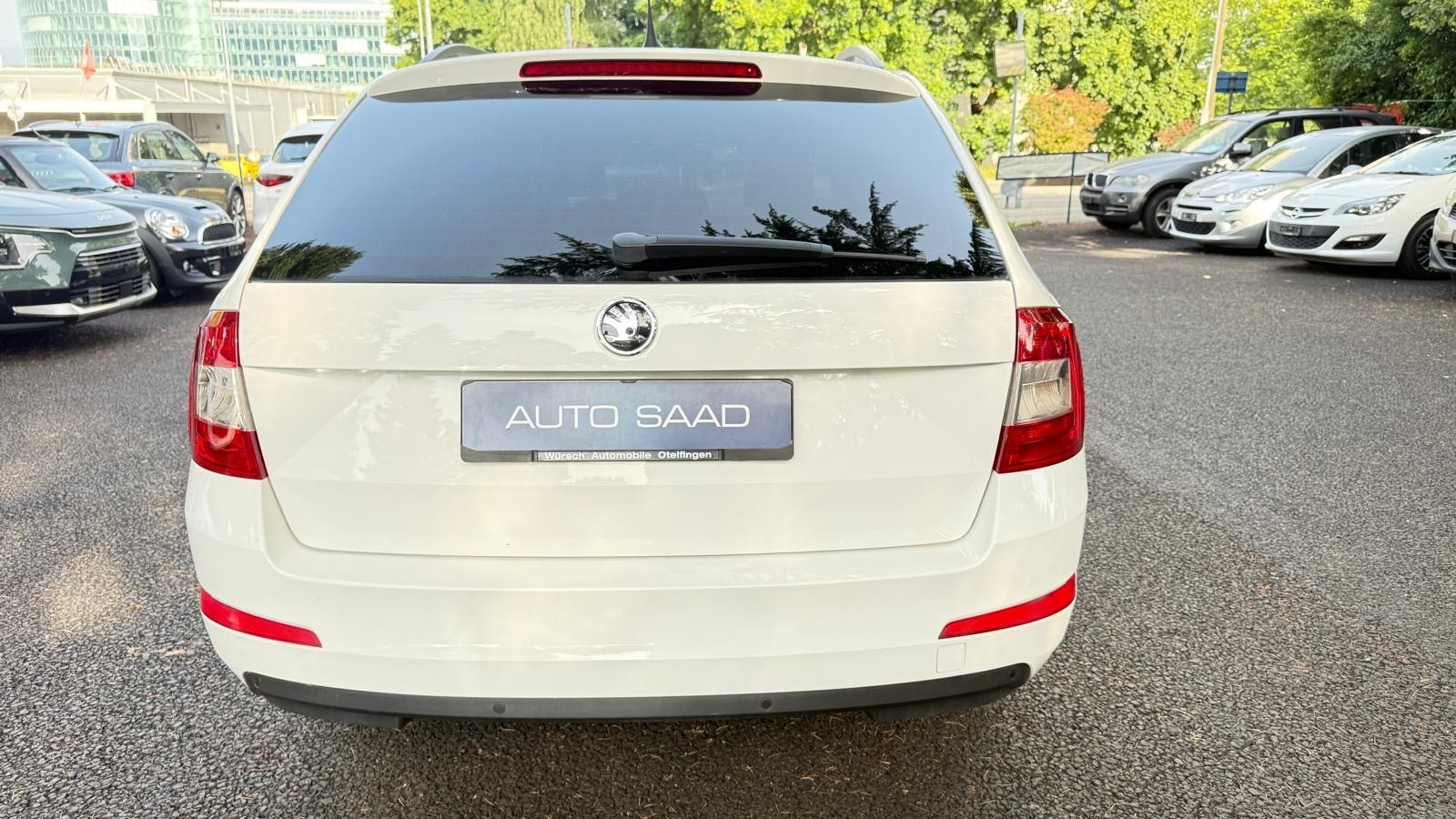 SKODA Octavia Combi 2.0 TDI L&K 4x4 DSG-image-3
