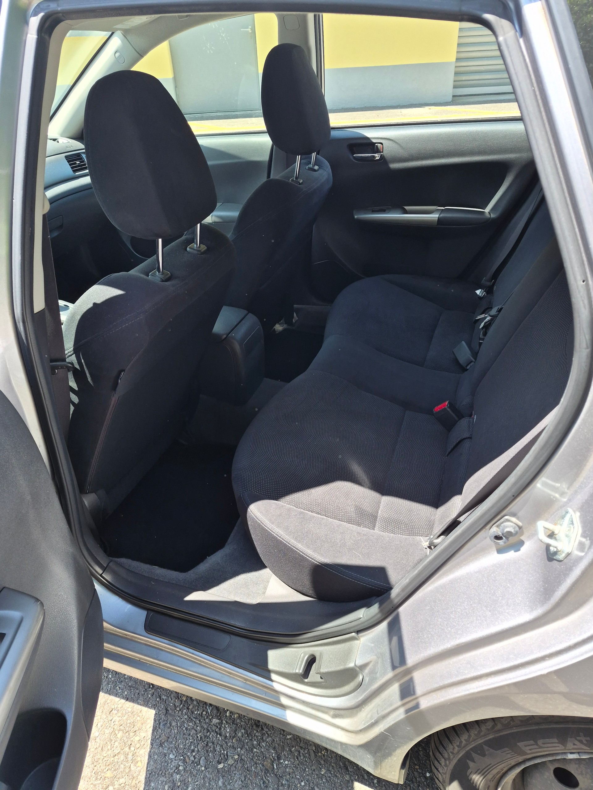 SUBARU Impreza 1.5R Swiss Automatic-image-3
