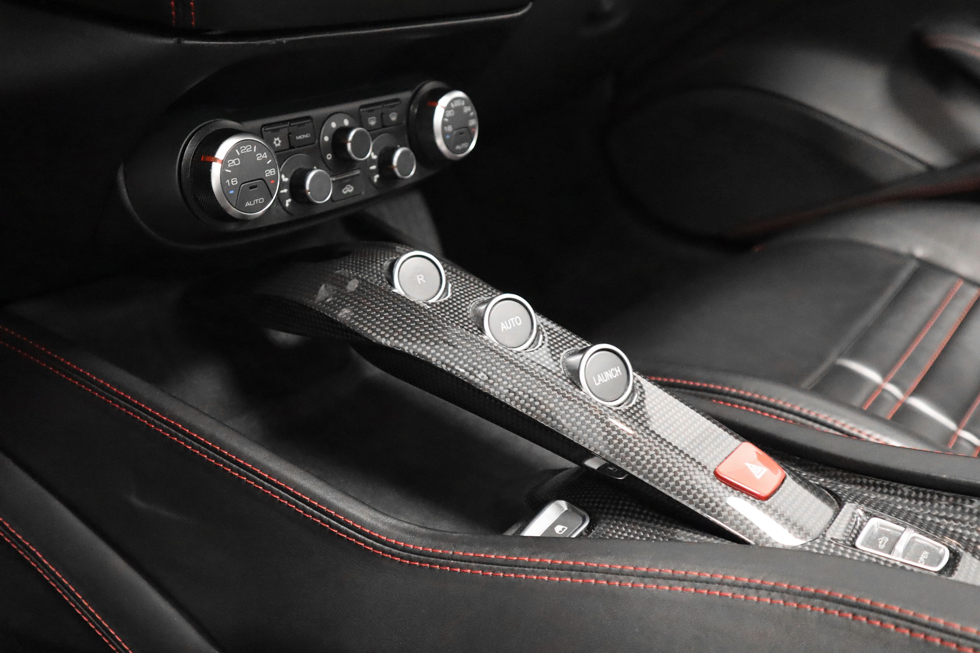 FERRARI California 3.9 V8 T-image-12