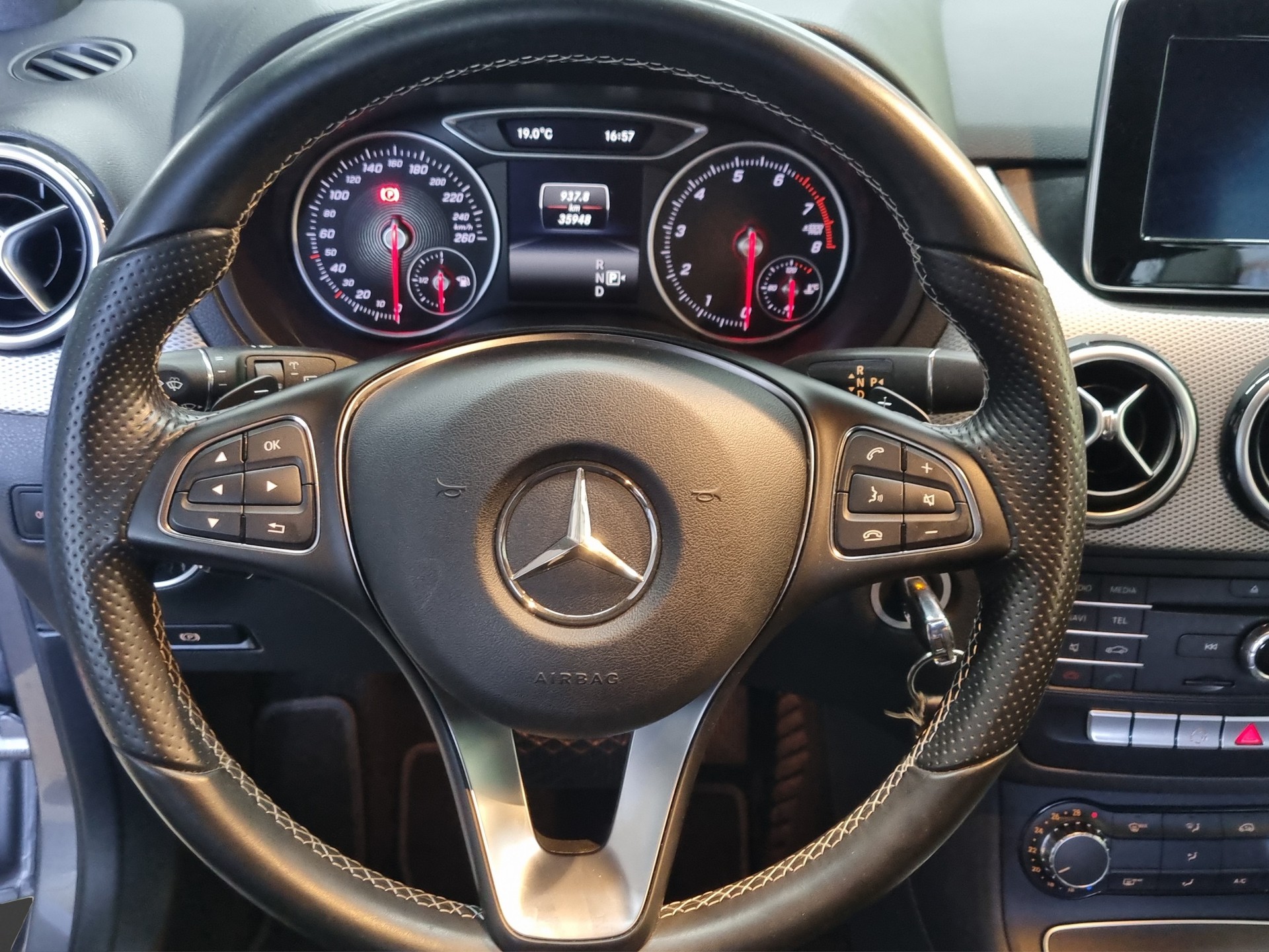 MERCEDES-BENZ B 220 Urban 4m-image-9