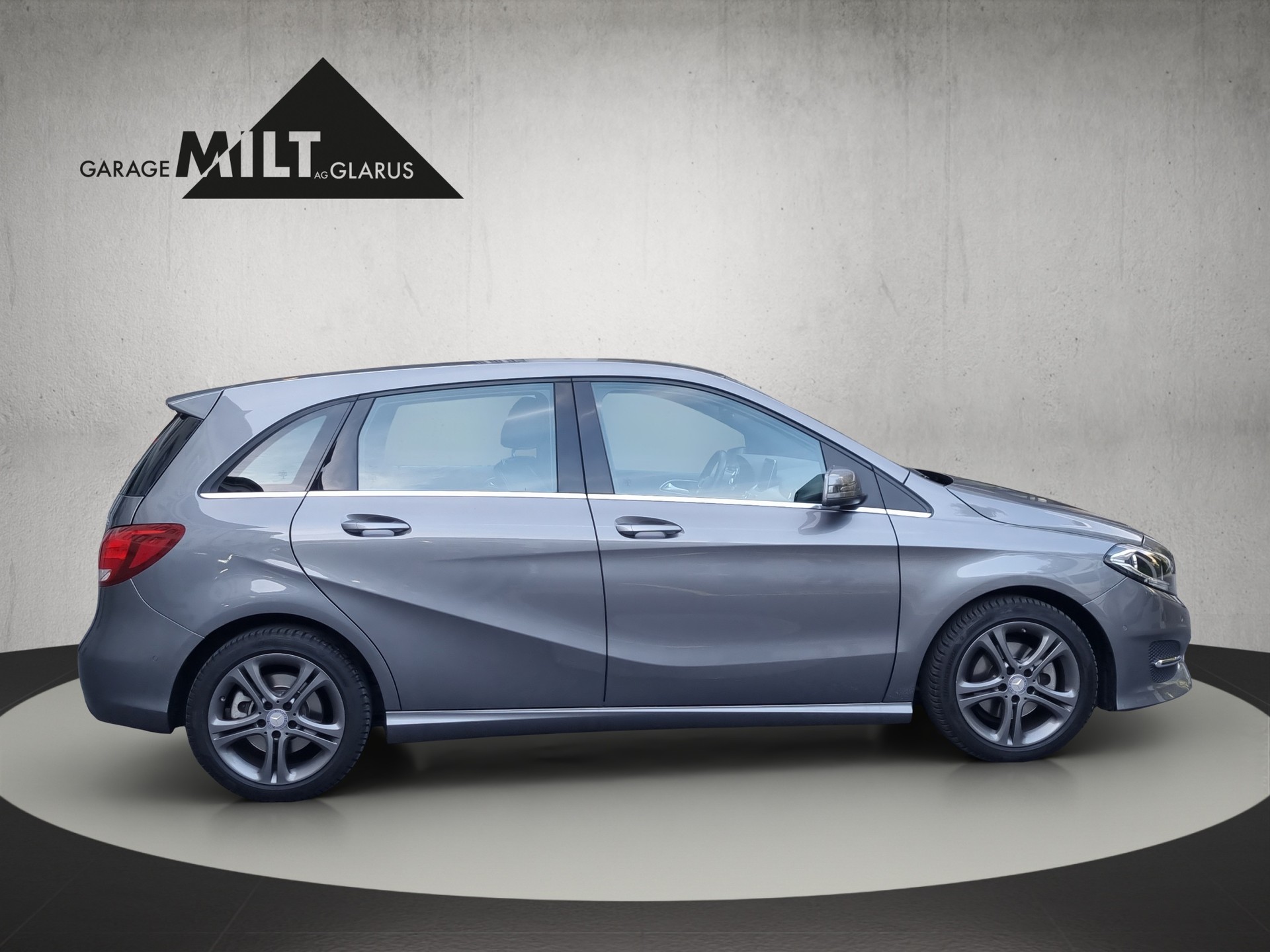 MERCEDES-BENZ B 220 Urban 4m-image-6
