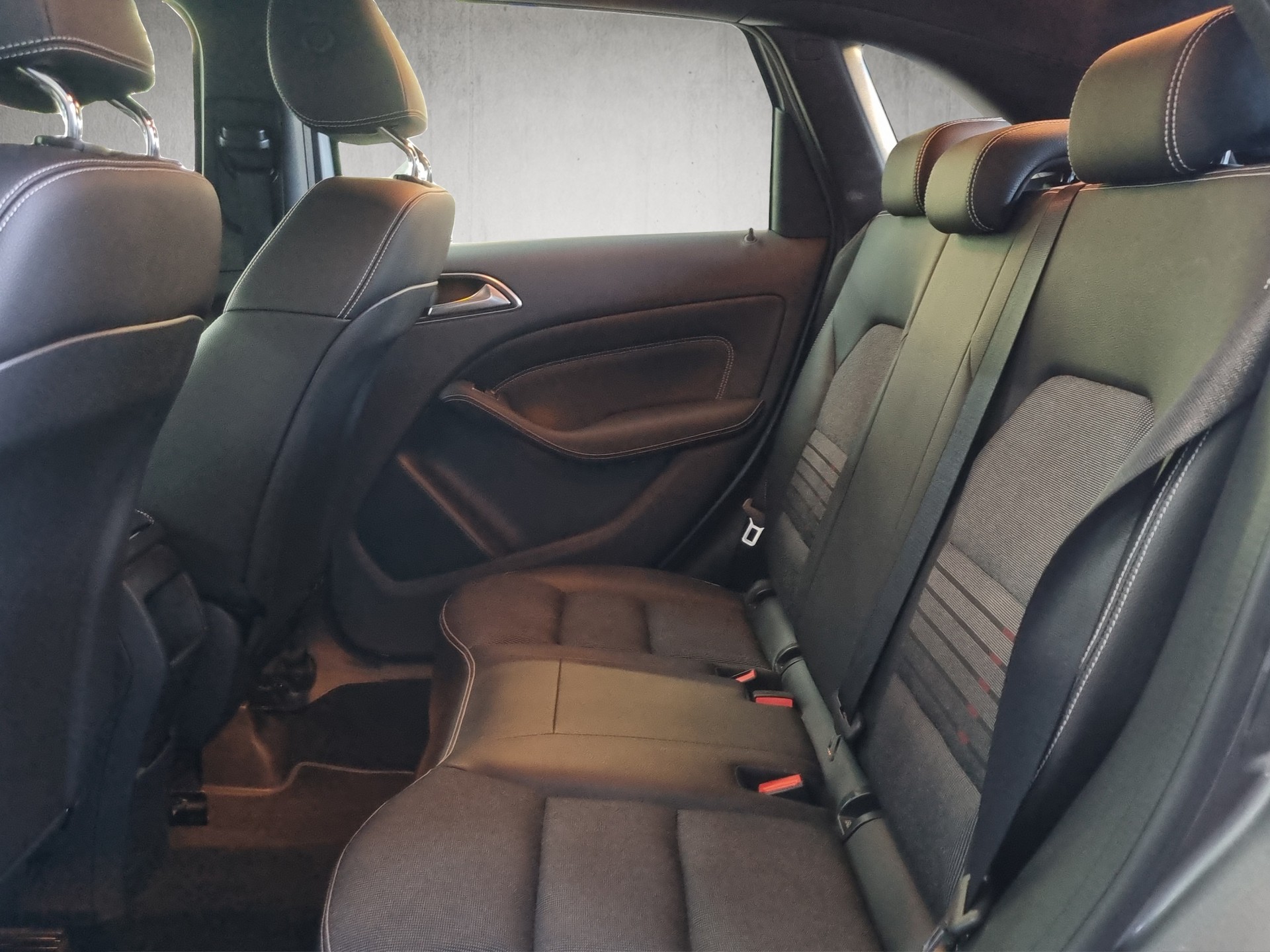 MERCEDES-BENZ B 220 Urban 4m-image-10