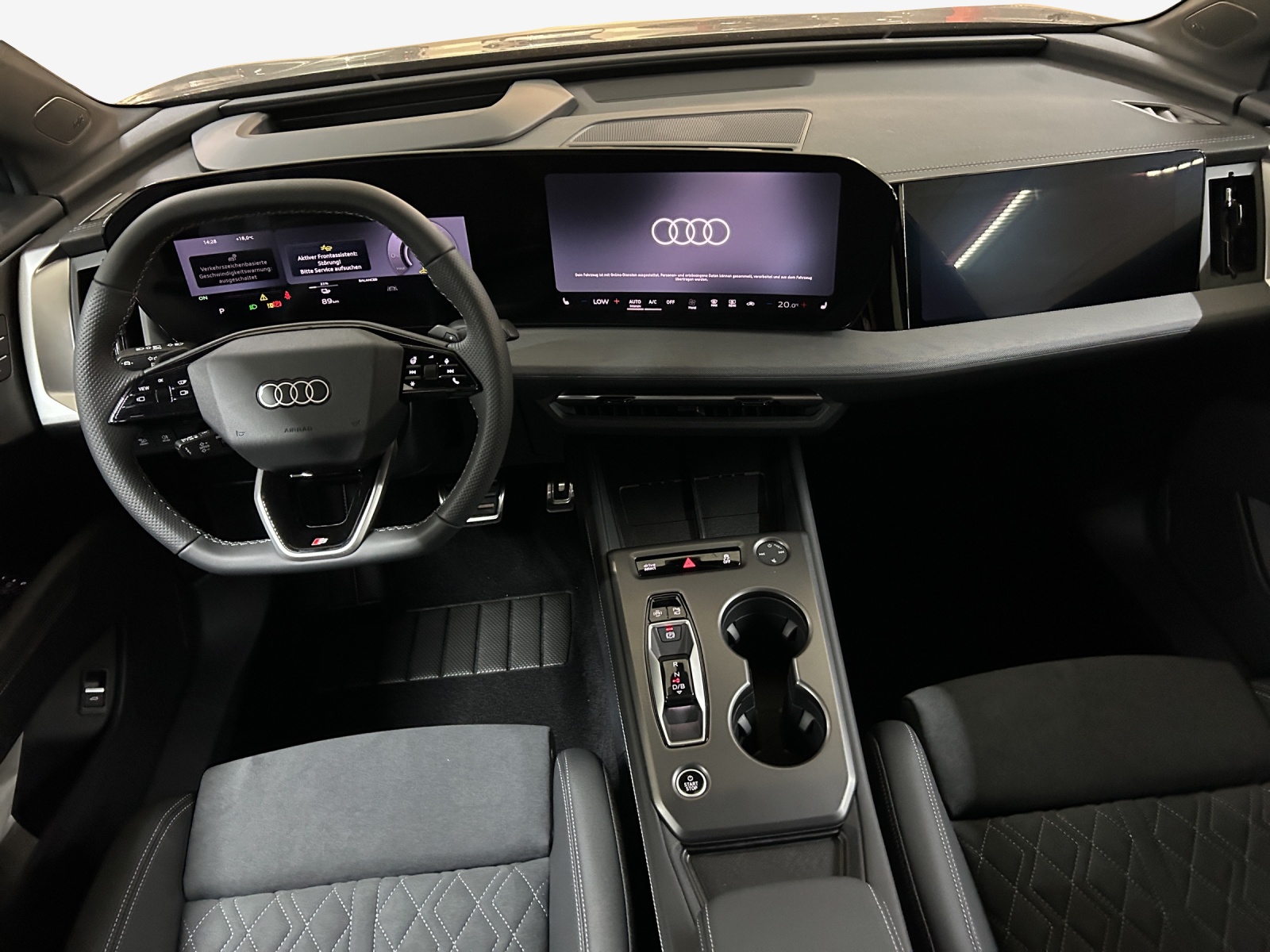 AUDI Q4 e-tron SUV quattro performance-image-8
