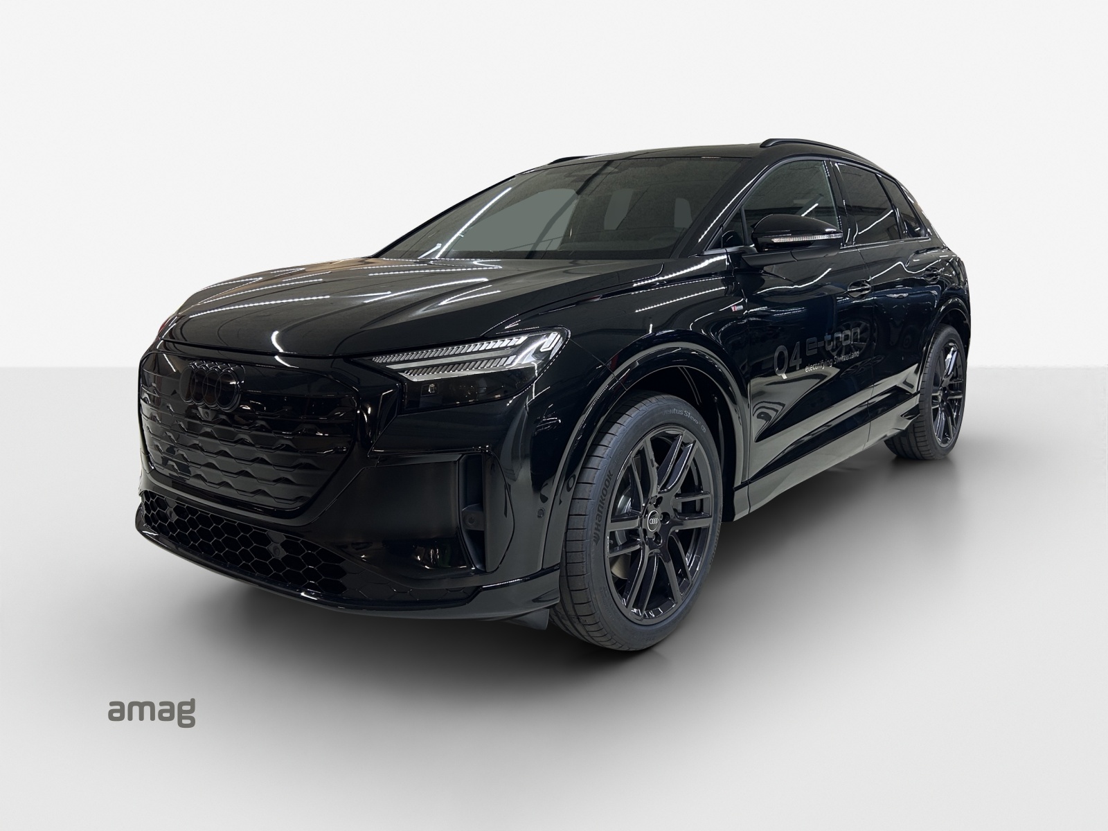 AUDI Q4 e-tron SUV quattro performance