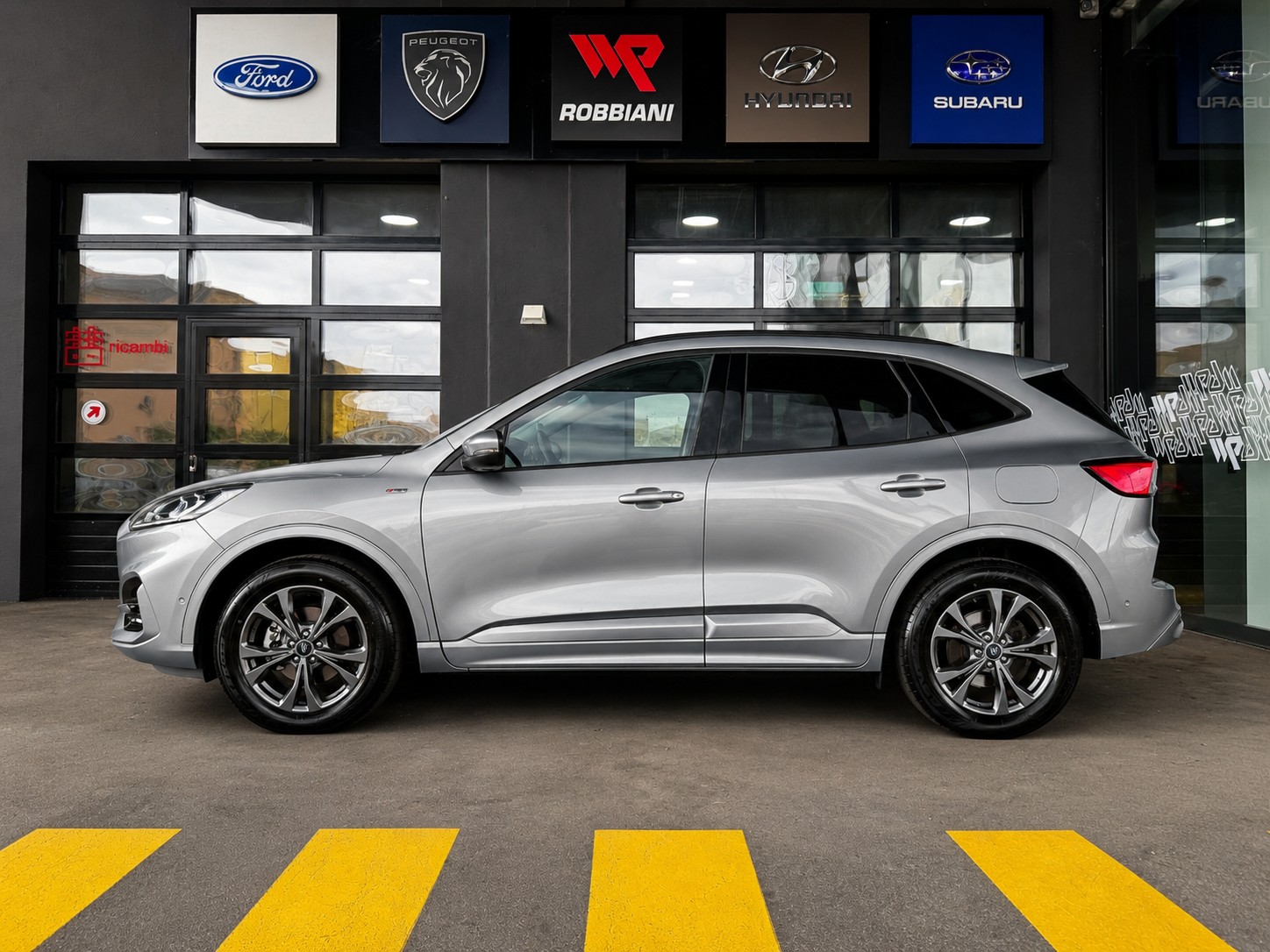 FORD Kuga 2.5 FHEV ST-Line X 4WD-image-1