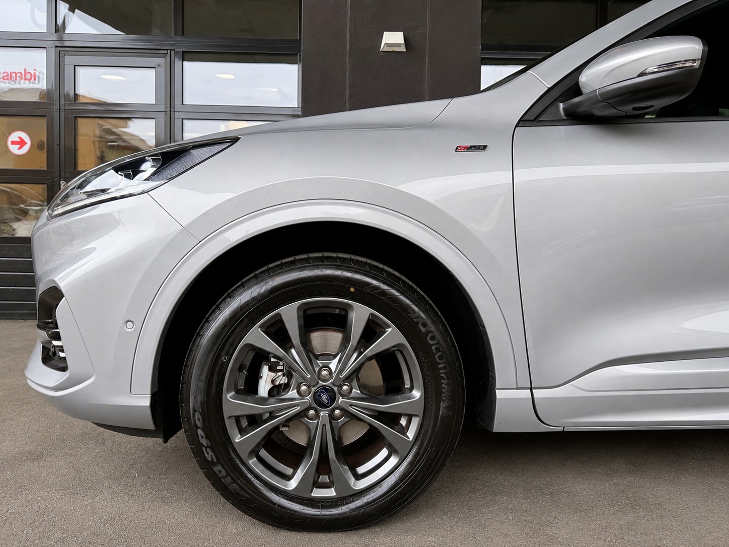 FORD Kuga 2.5 FHEV ST-Line X 4WD-image-5