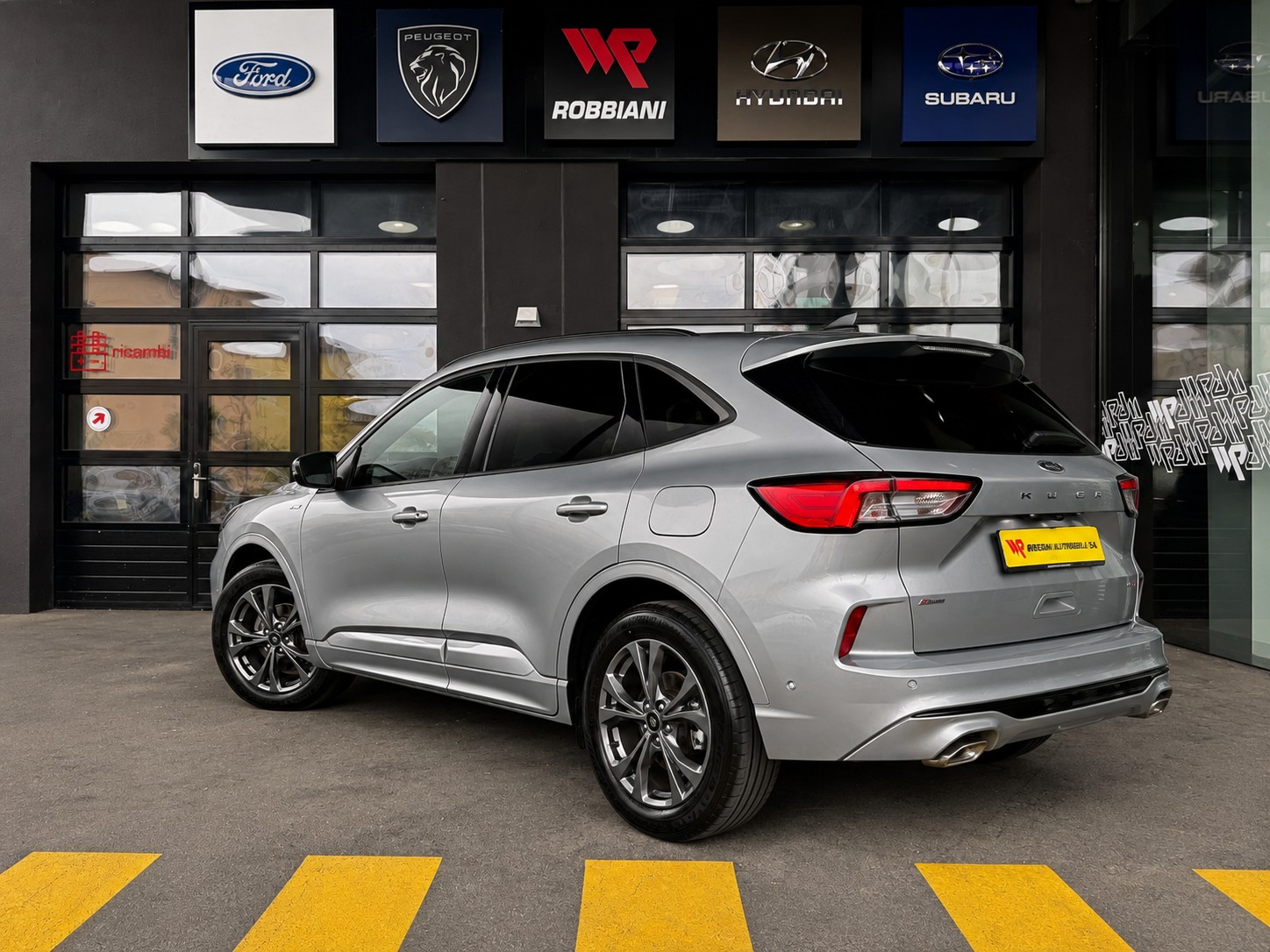 FORD Kuga 2.5 FHEV ST-Line X 4WD-image-2