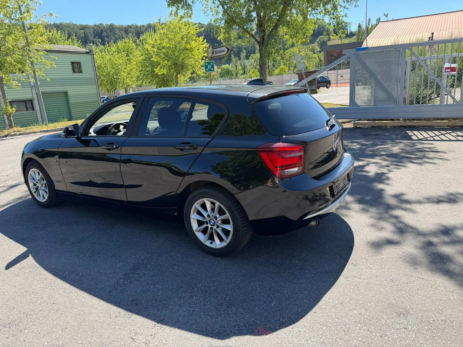 BMW 118i Urban Line Steptronic-image-7