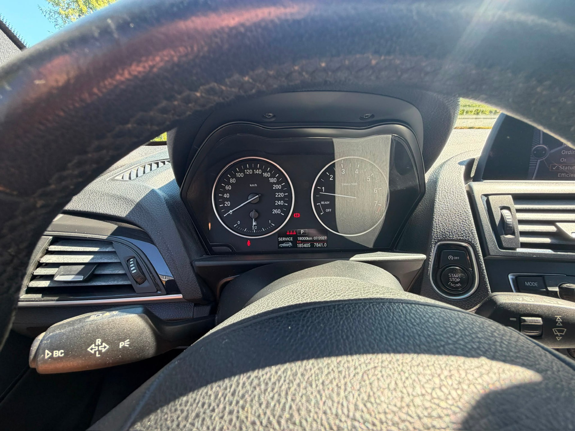 BMW 118i Urban Line Steptronic-image-12