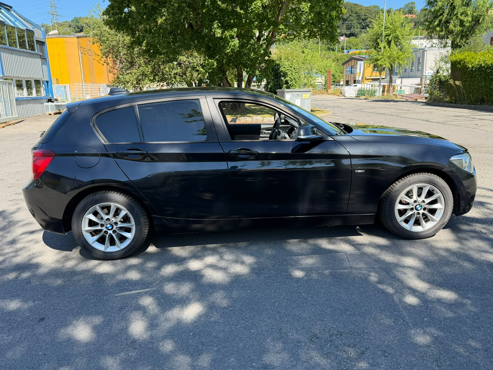 BMW 118i Urban Line Steptronic-image-10