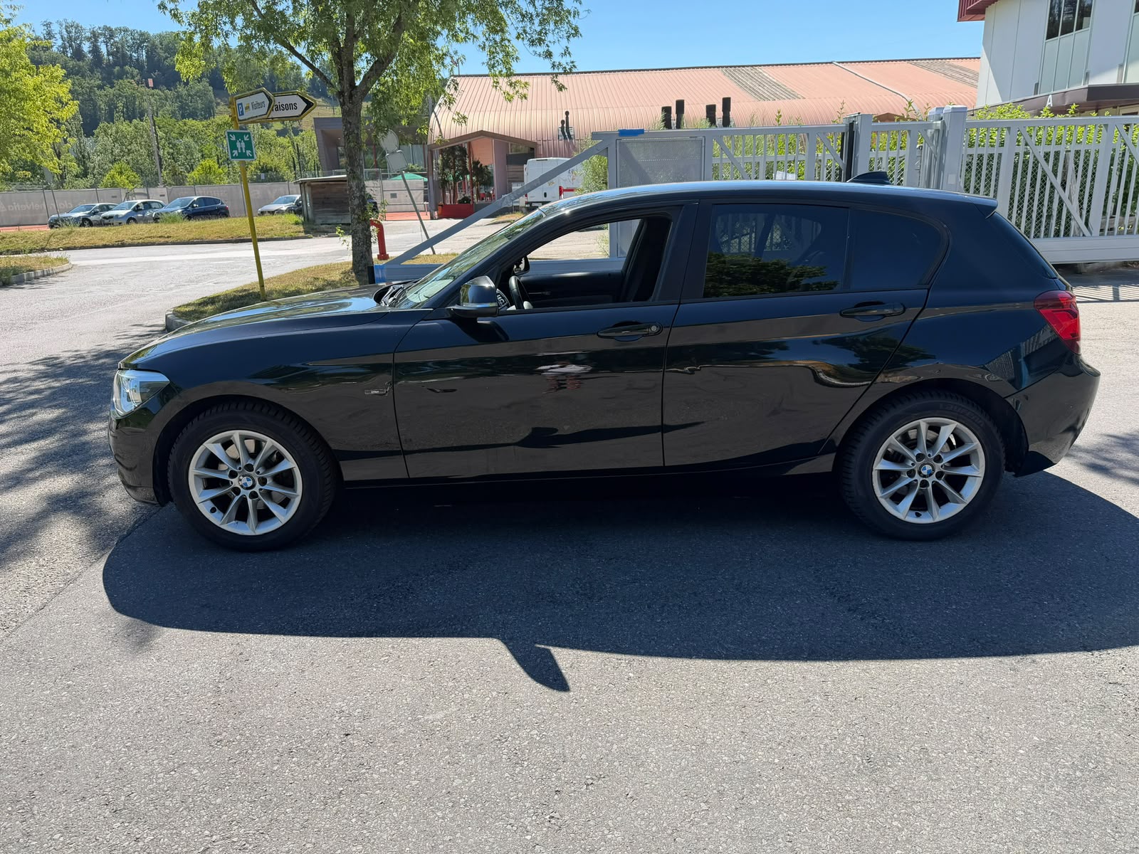 BMW 118i Urban Line Steptronic-image-6