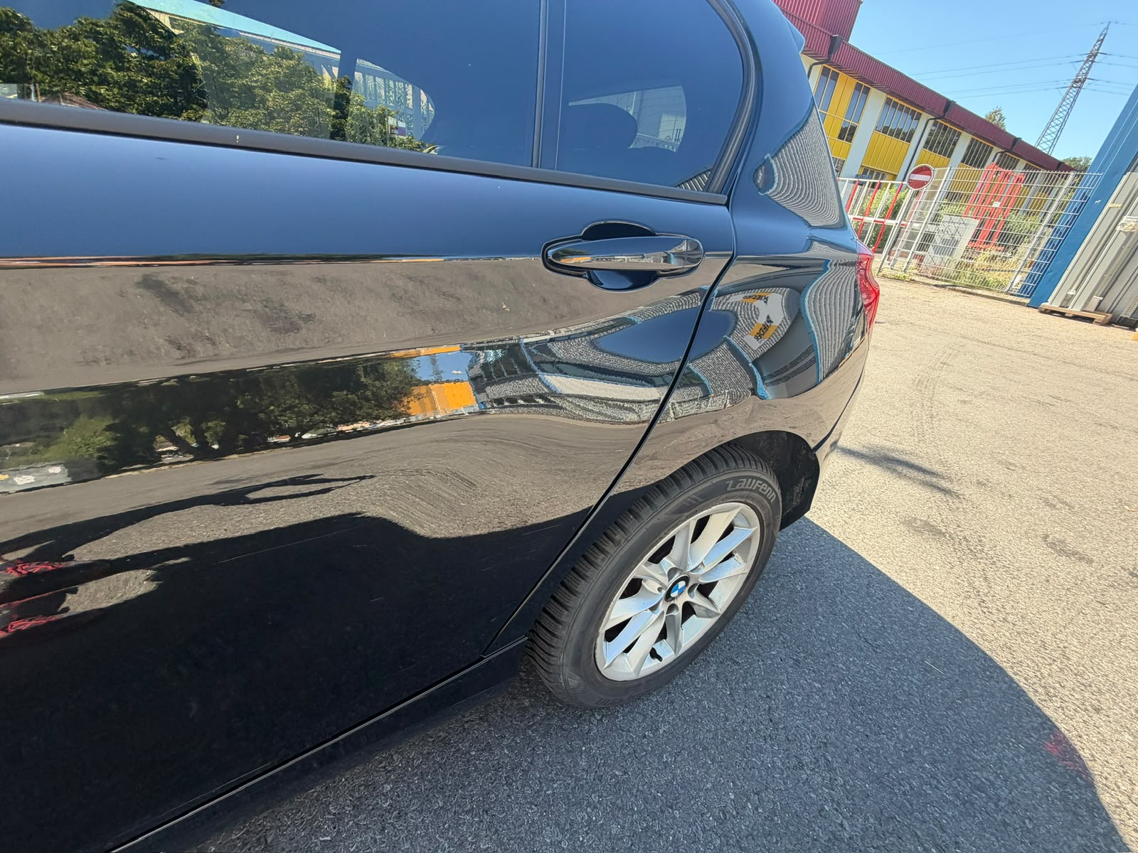 BMW 118i Urban Line Steptronic-image-5