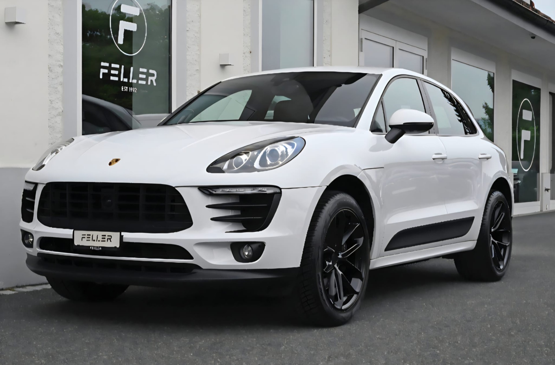PORSCHE Macan PDK-image-1
