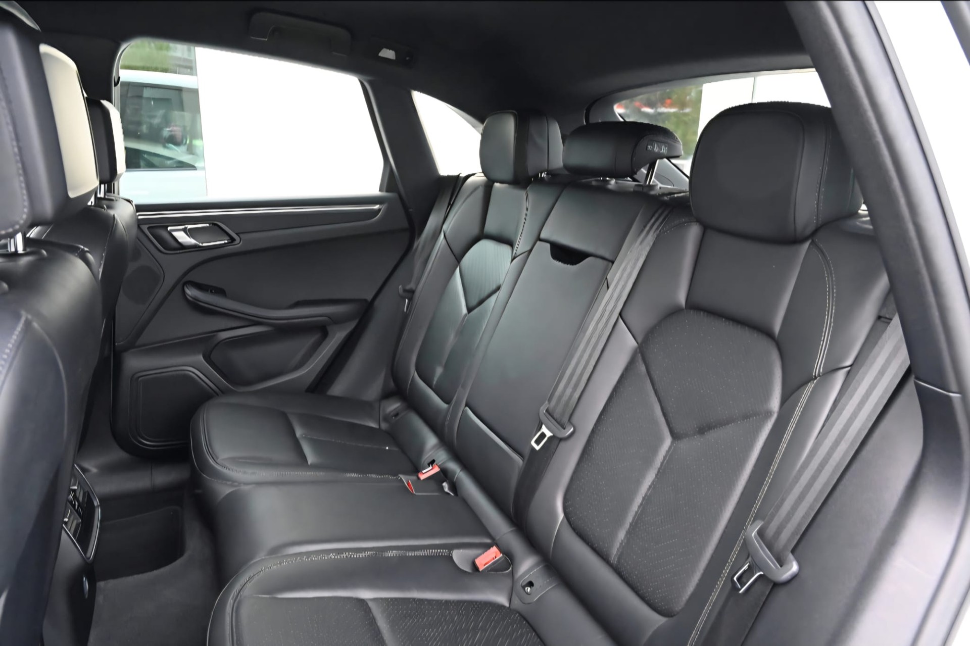 PORSCHE Macan PDK-image-5
